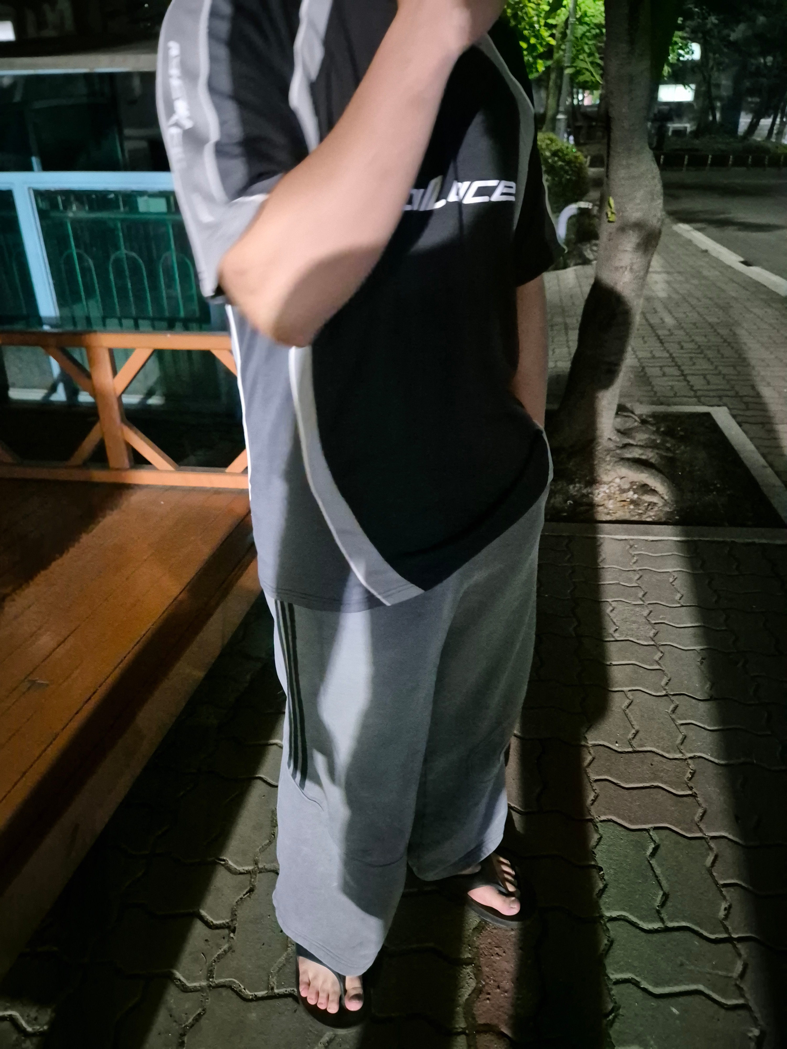 Palace Far Out Jersey Black - 25SS 착용 스타일