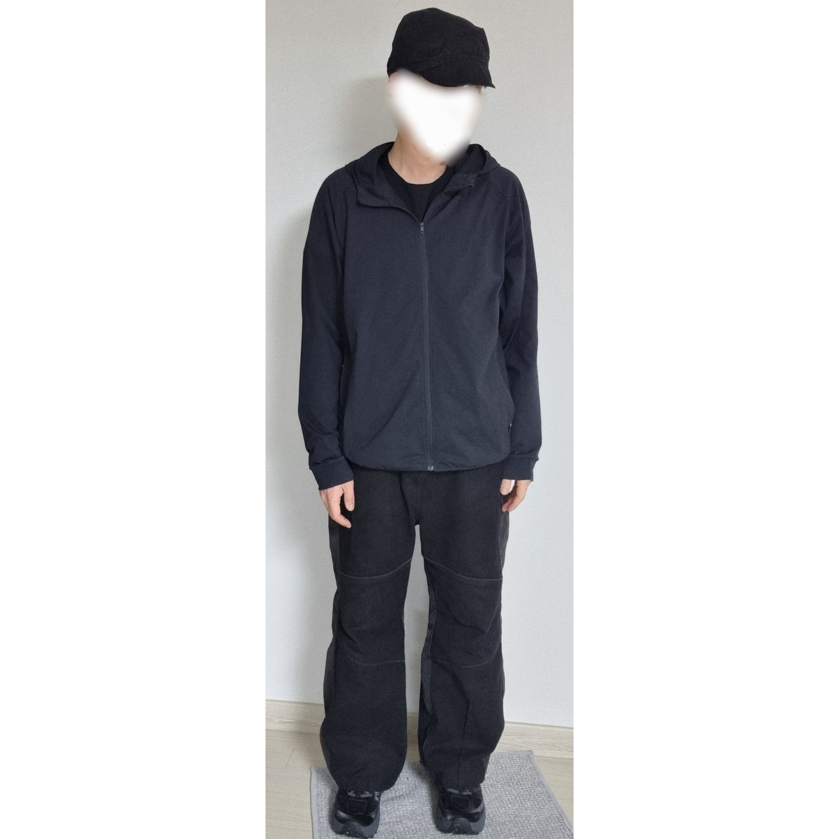 Hoka x Xlim Mafate Speed 2 TS Black Charcoal, Xlim Ep.6 04 Trousers Black 착용 스타일 - 4