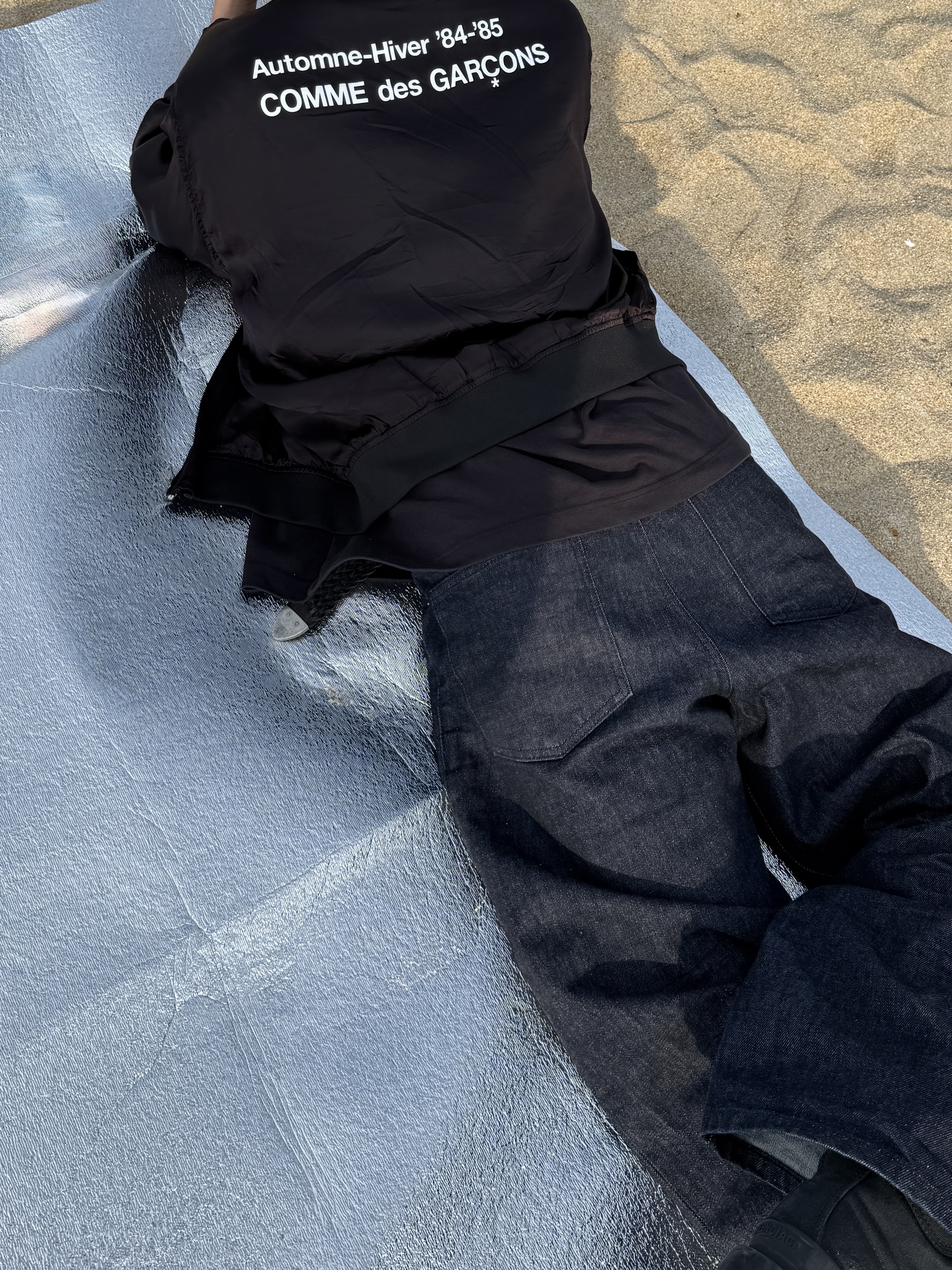 Farfromwhat Far Weaving Belt Black, Farfromwhat Far Raw-texture Denim_Dark Indigo 착용 스타일 - 1