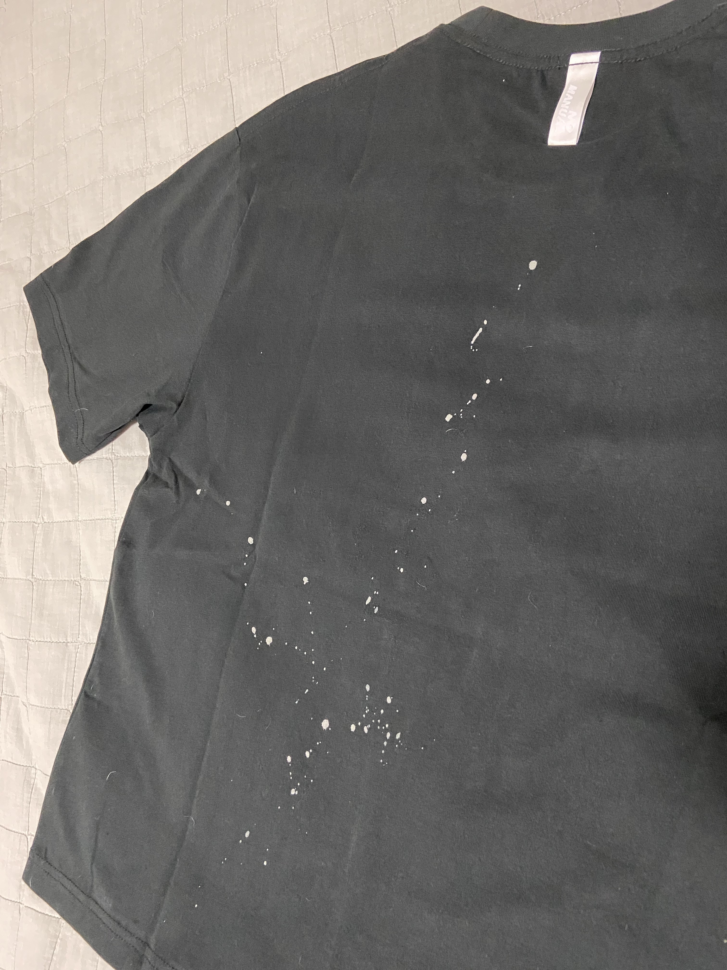 NOMANUAL NM Painted Crop T-shirt Black 착용 스타일 - 1