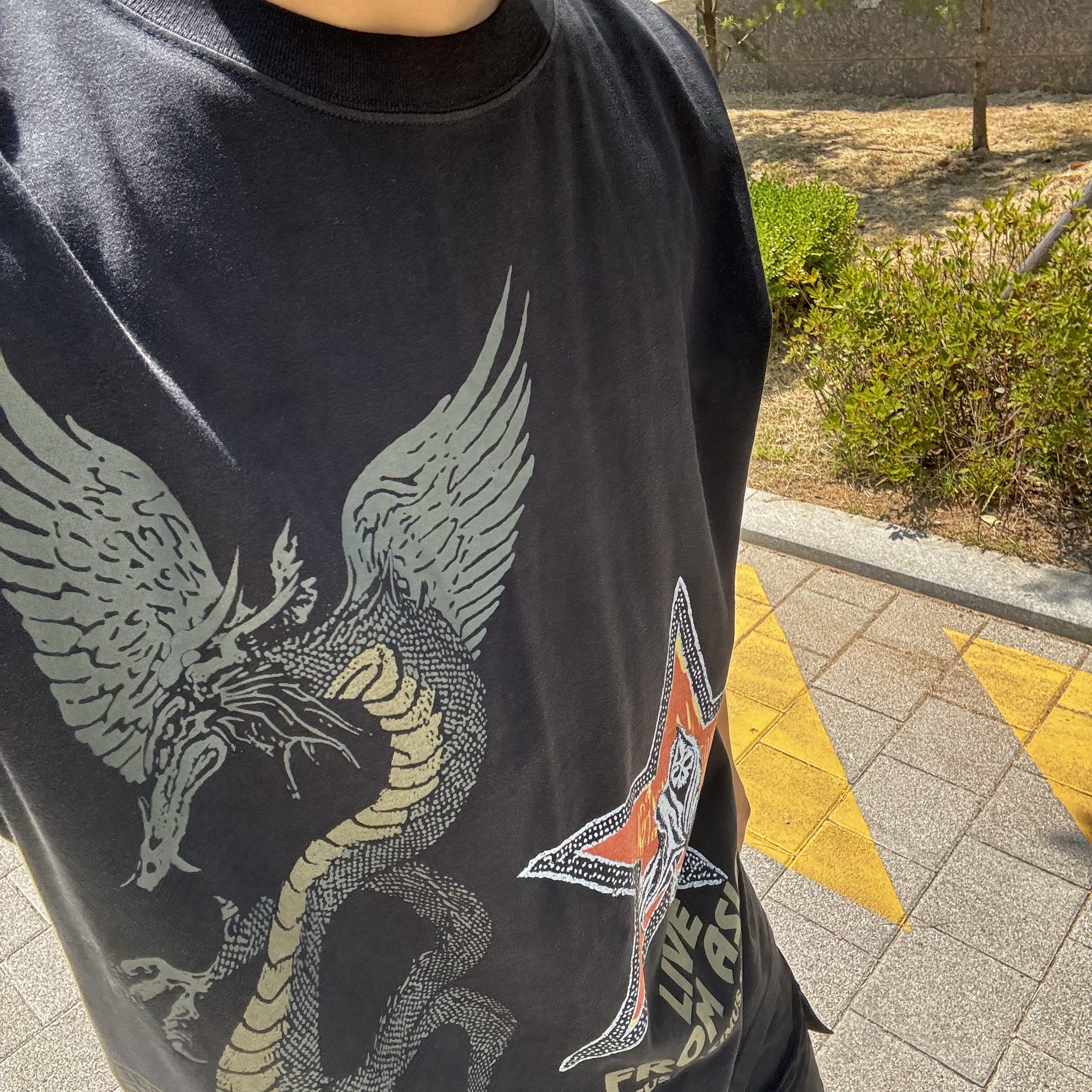 Travis Scott Circus Maximus Stadium Tour 25 Live From Asia T-Shirts Black 착용 스타일 - 1