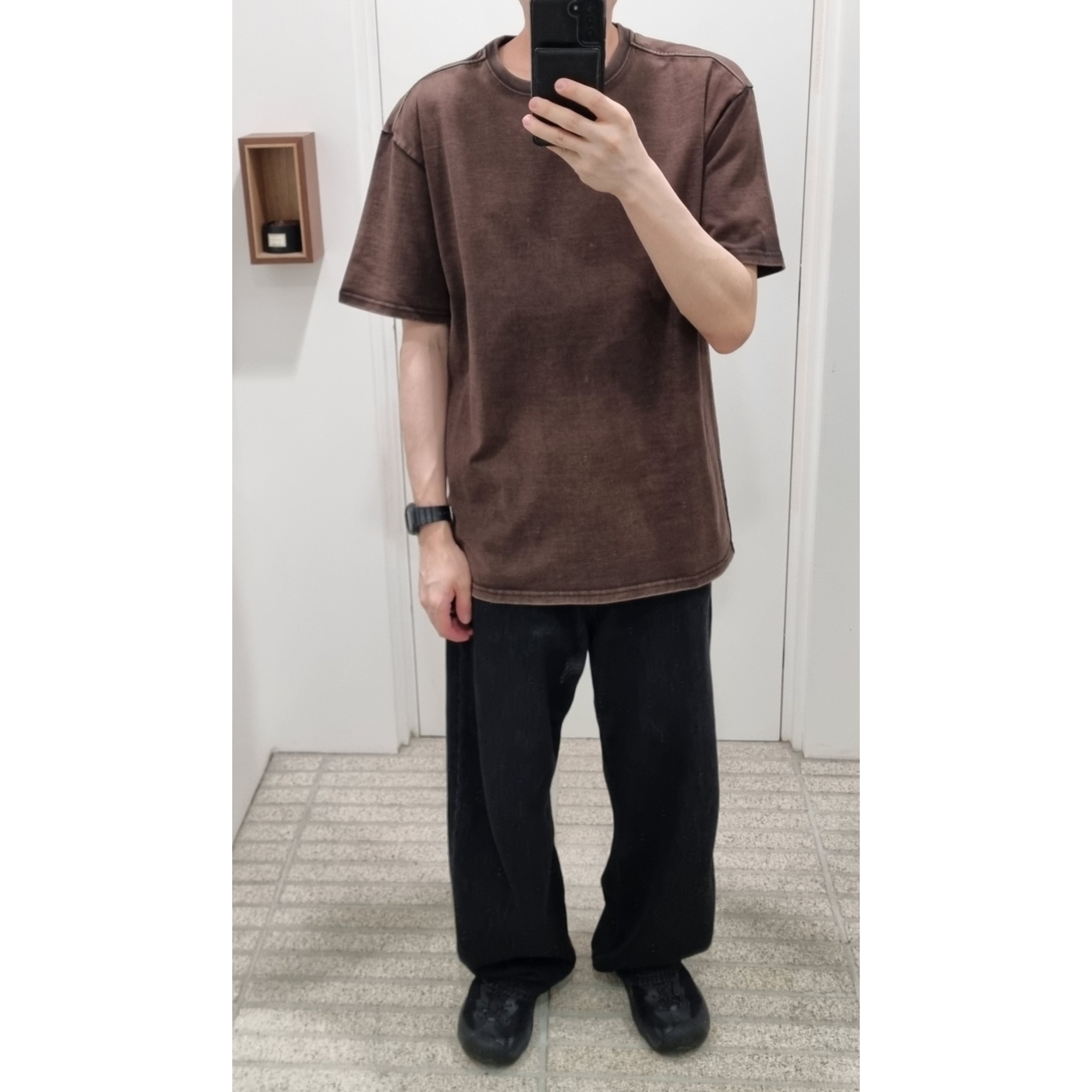 Hoka Hopara 2 Black, Casio G-Shock DW-5600UBB-1DR 착용 스타일 - 1