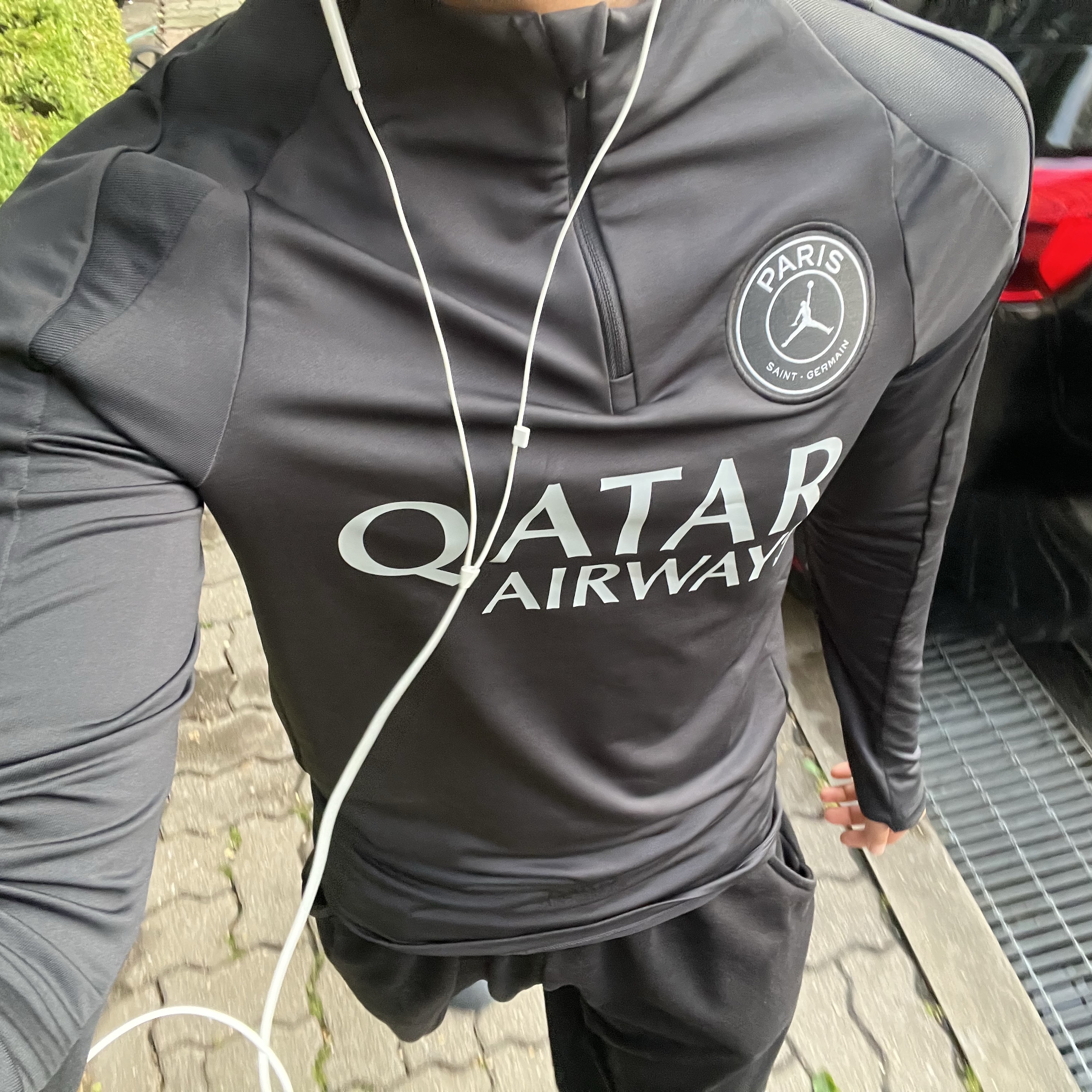 Jordan x Paris Saint-Germain Dri-Fit Strike Fourth Drill Top Off Noir Particle Grey (IB3646-045) (Non Marking Ver.) 착용 스타일