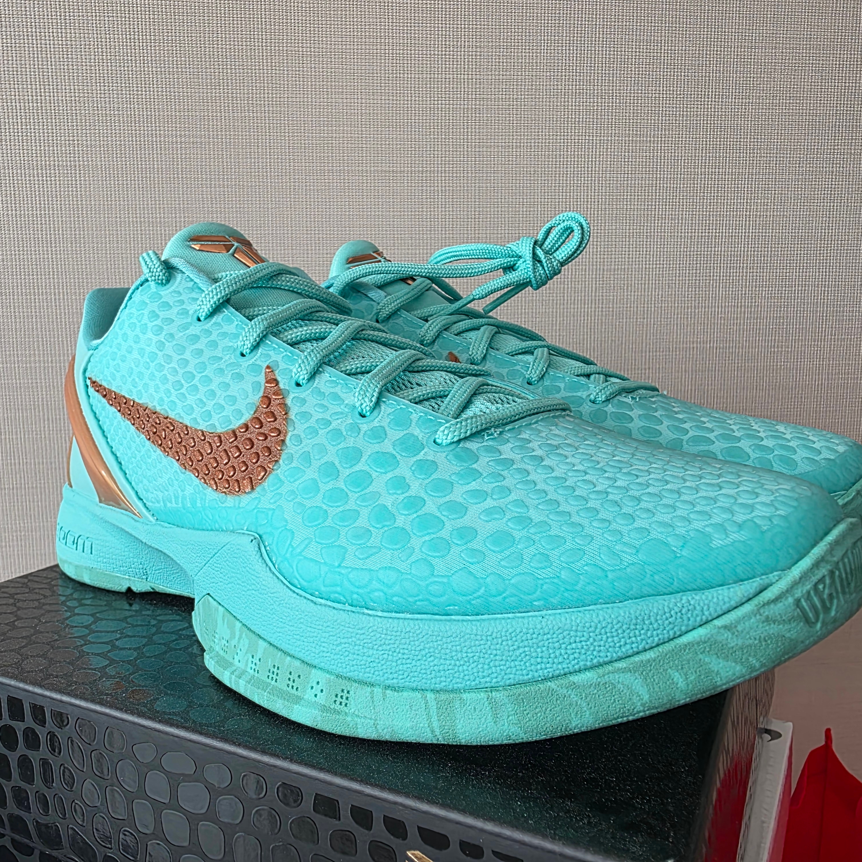 Nike Kobe 6 Protro Hyper Turquoise Metallic Copper 착용 스타일 - 2