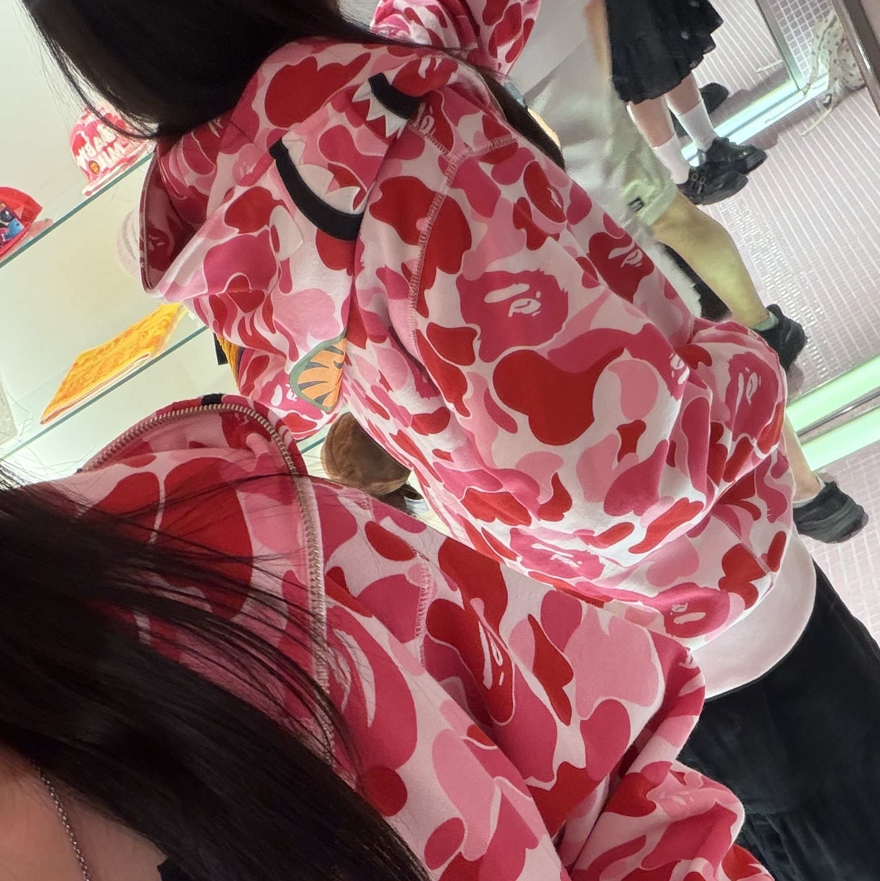 BAPE ABC Camo Shark Full Zip Hoodie Pink 착용 스타일