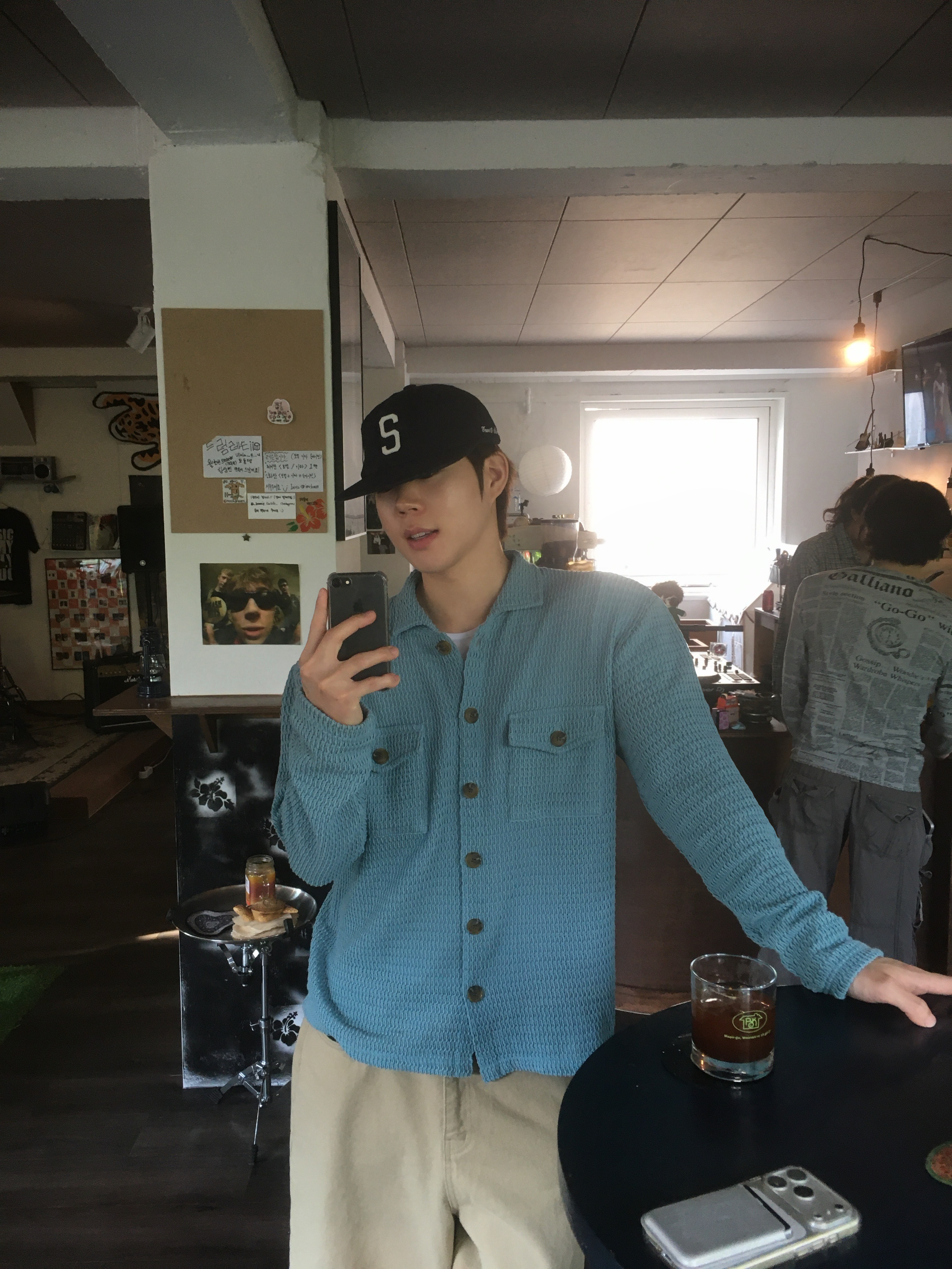 Hello Sunrise S Logo Cotton Relaxed Fit 6Panel Cap Deep Navy, Casio AQ-230A-7AMQY 착용 스타일 - 1