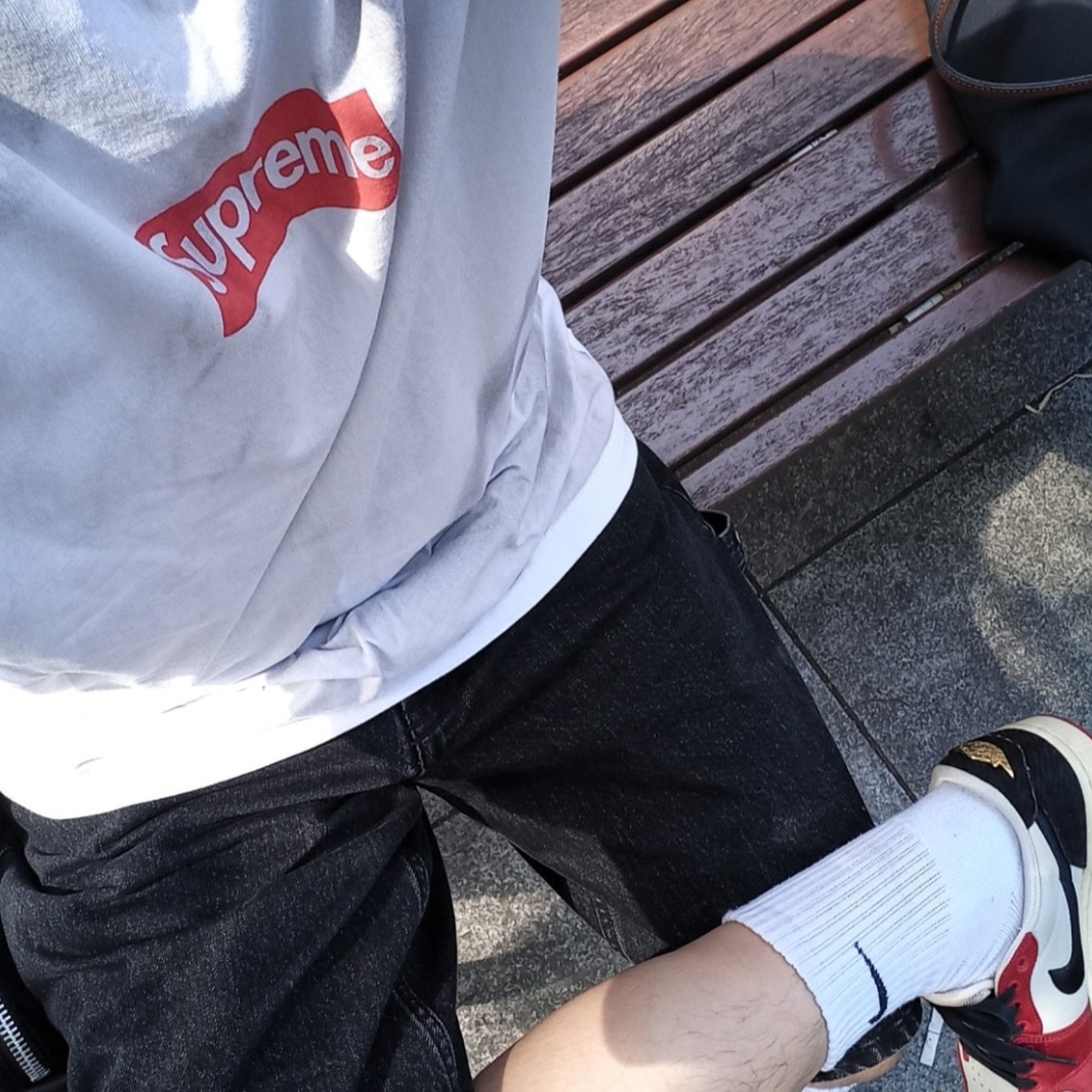 Supreme x MM6 Maison Margiela Box Logo T-Shirt White - 24SS, Supreme x Nike Denim Short Black - 24SS 착용 스타일 - 1