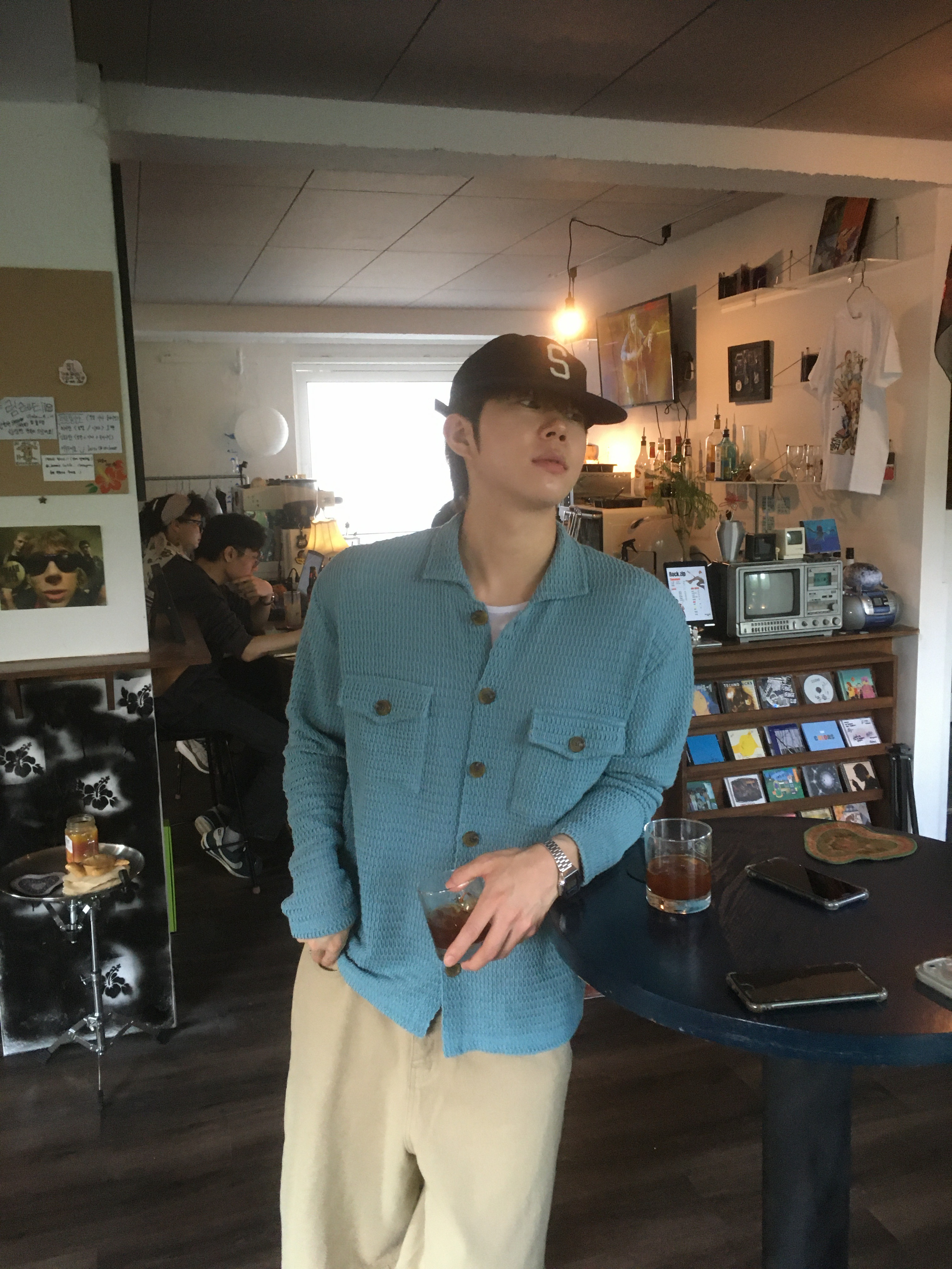 Hello Sunrise S Logo Cotton Relaxed Fit 6Panel Cap Deep Navy, Casio AQ-230A-7AMQY 착용 스타일 - 2