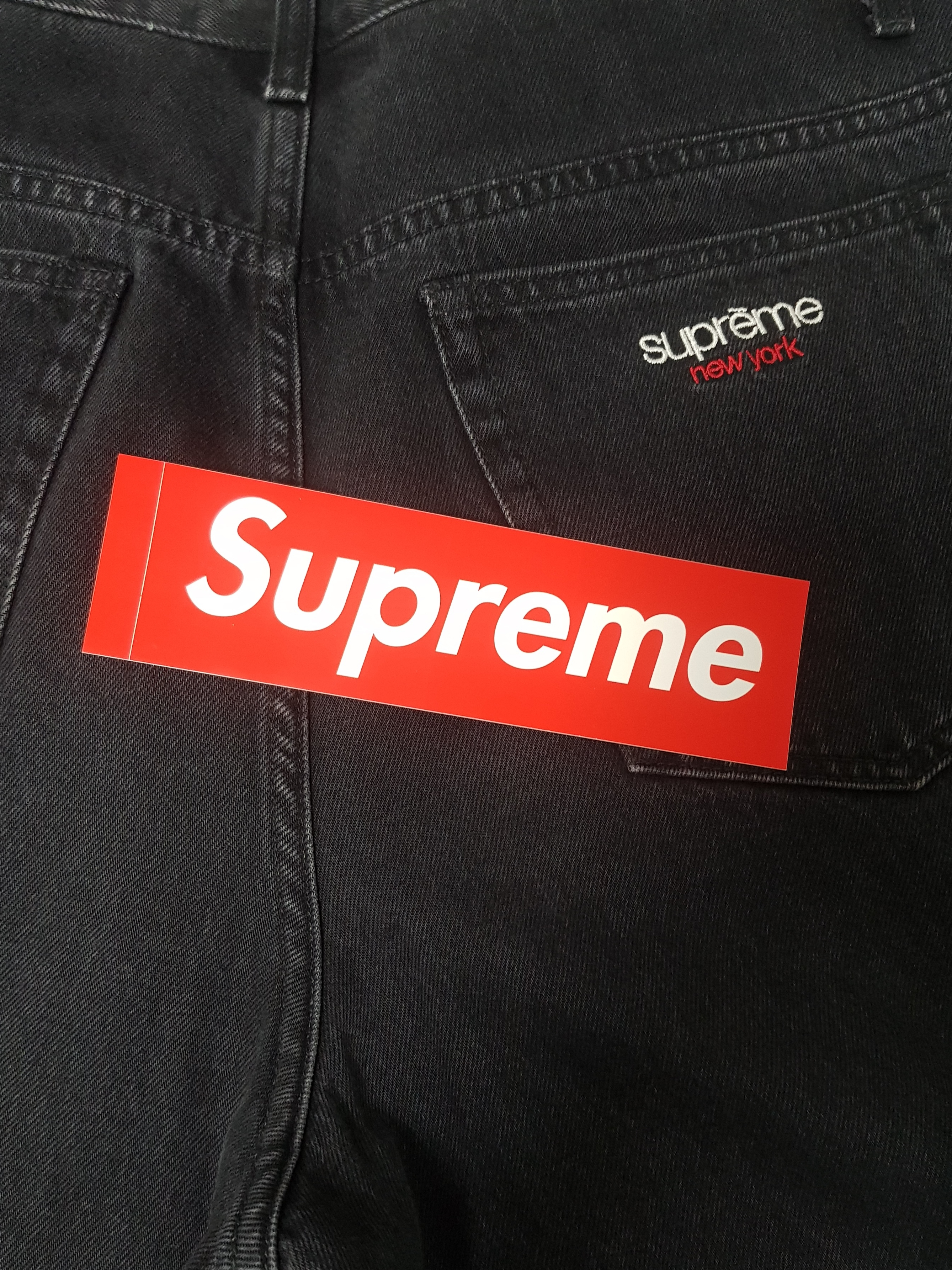 Supreme Baggy Jean Black - 26SS 착용 스타일