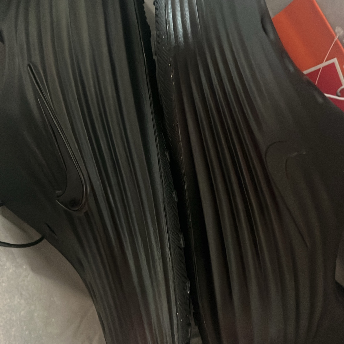 Nike ReactX Rejuven8 Triple Black 착용 스타일
