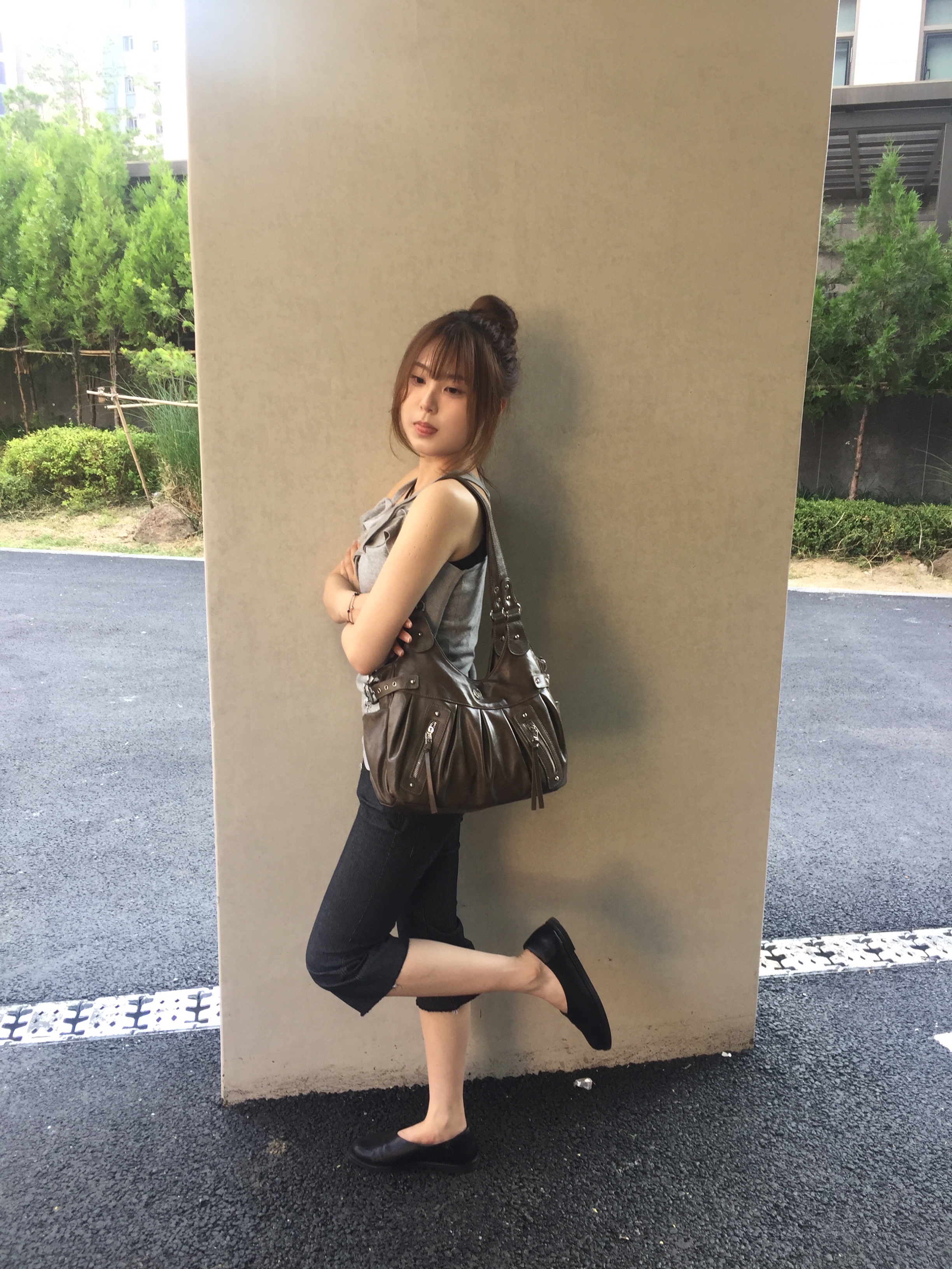 (W) Uniqlo C Square Flats Black 착용 스타일 - 2