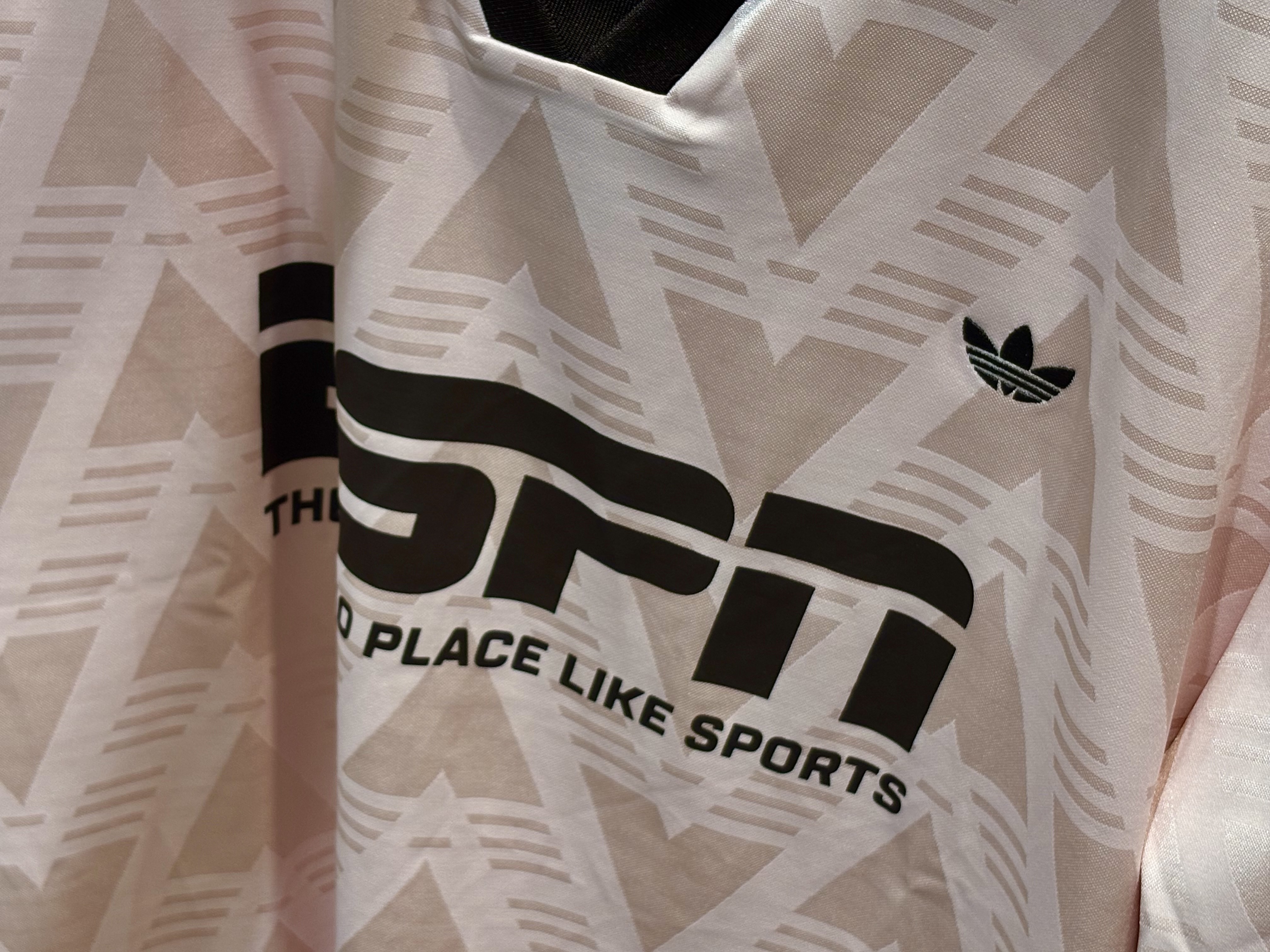 (W) Adidas Originals Football Sponsor Jersey Sandy Pink - KR Sizing 착용 스타일