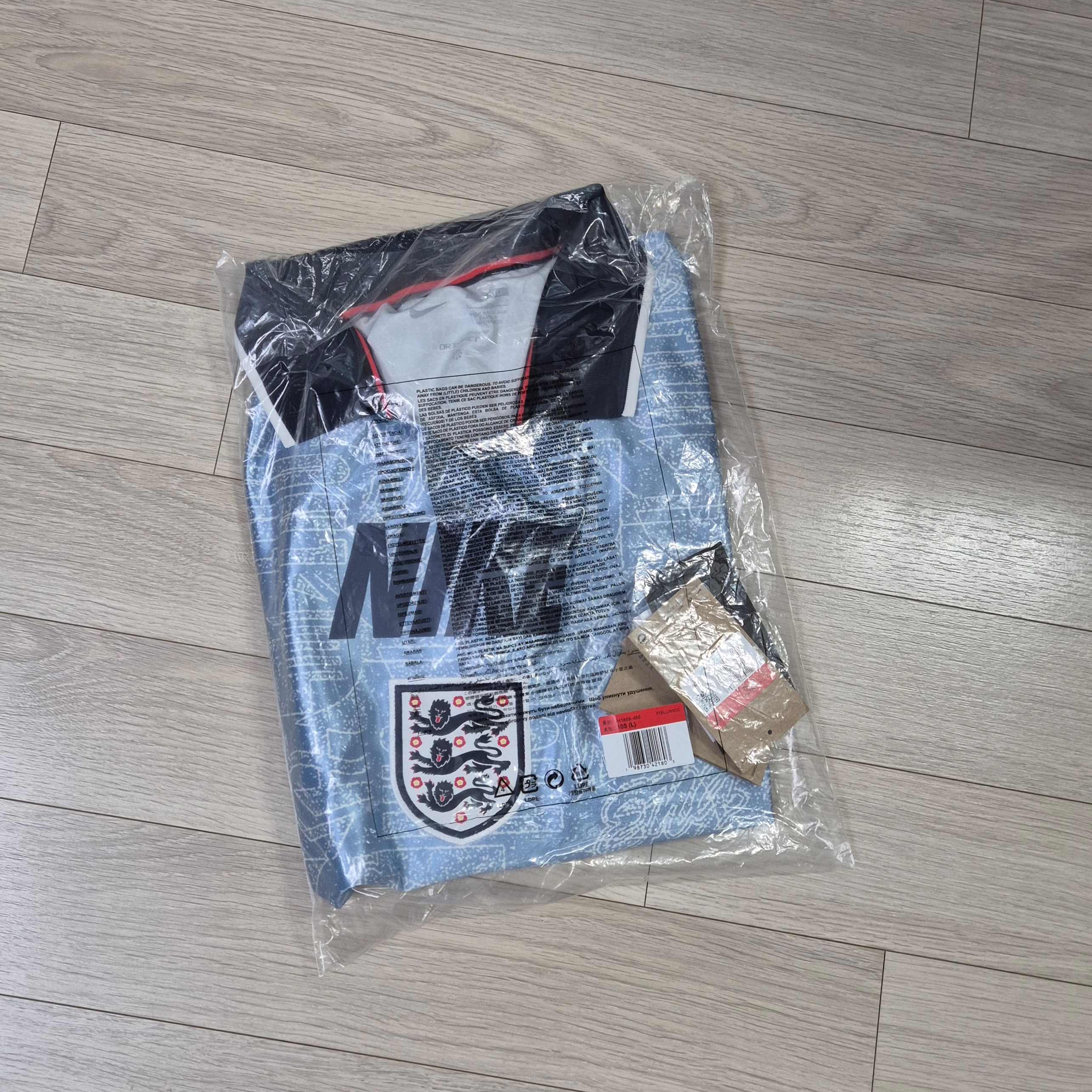 Nike England Energy Dri-Fit Short Sleeve Soccer Top Work Blue White (IH1866-486) (Non Marking Ver.) 착용 스타일 - 2