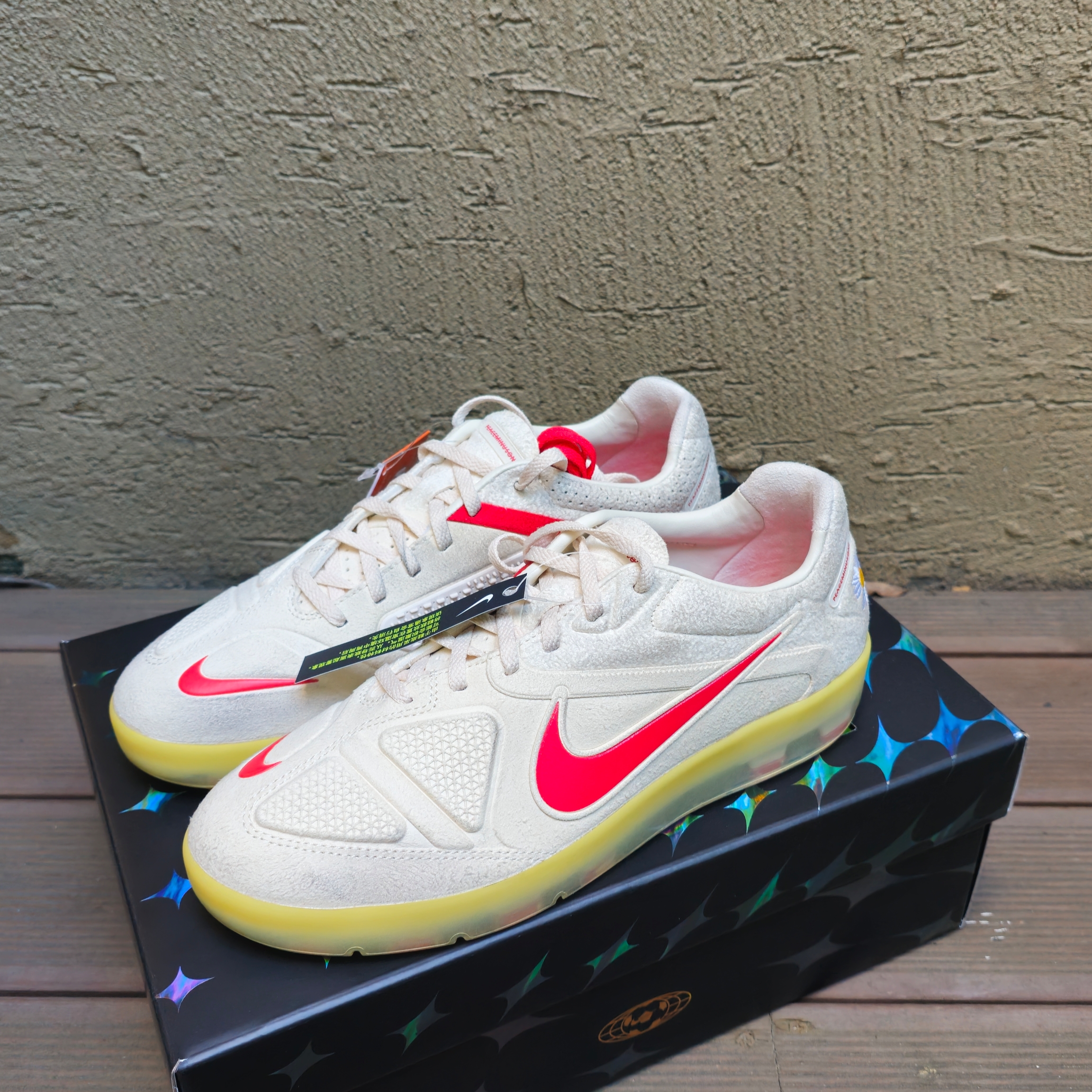 Nike x Peaceminusone Cryoshot CTR360 Natural and University Red 착용 스타일