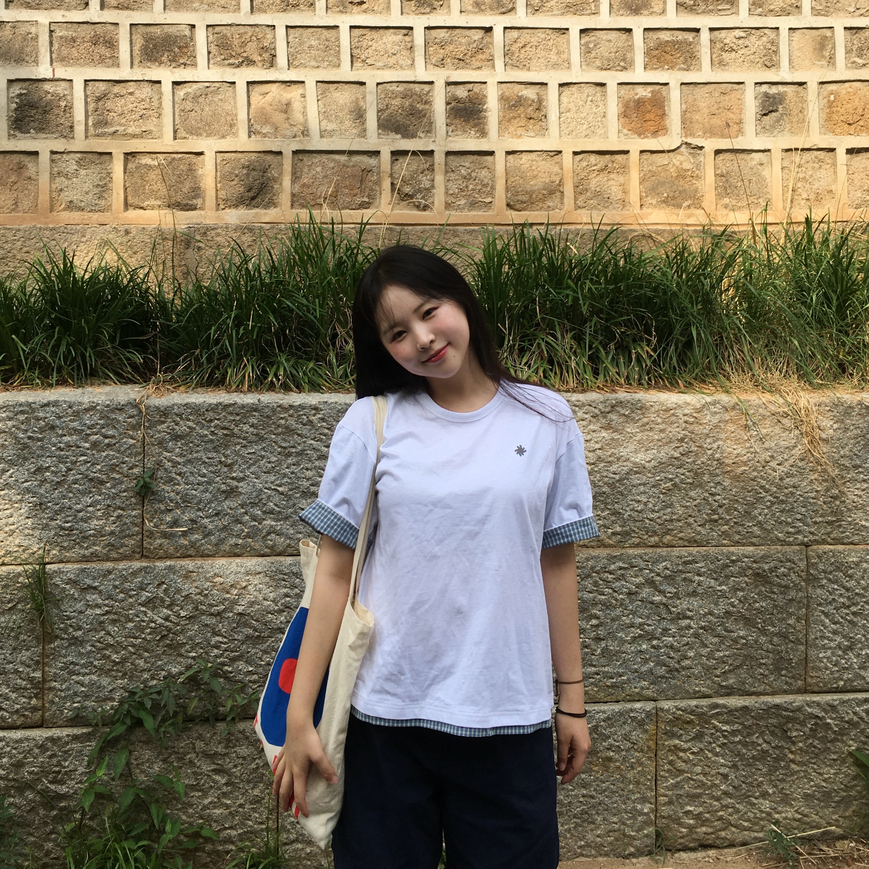 SLOW RECORD HOUSE Layered Check Roll-Up T-Shirt White 착용 스타일 - 2