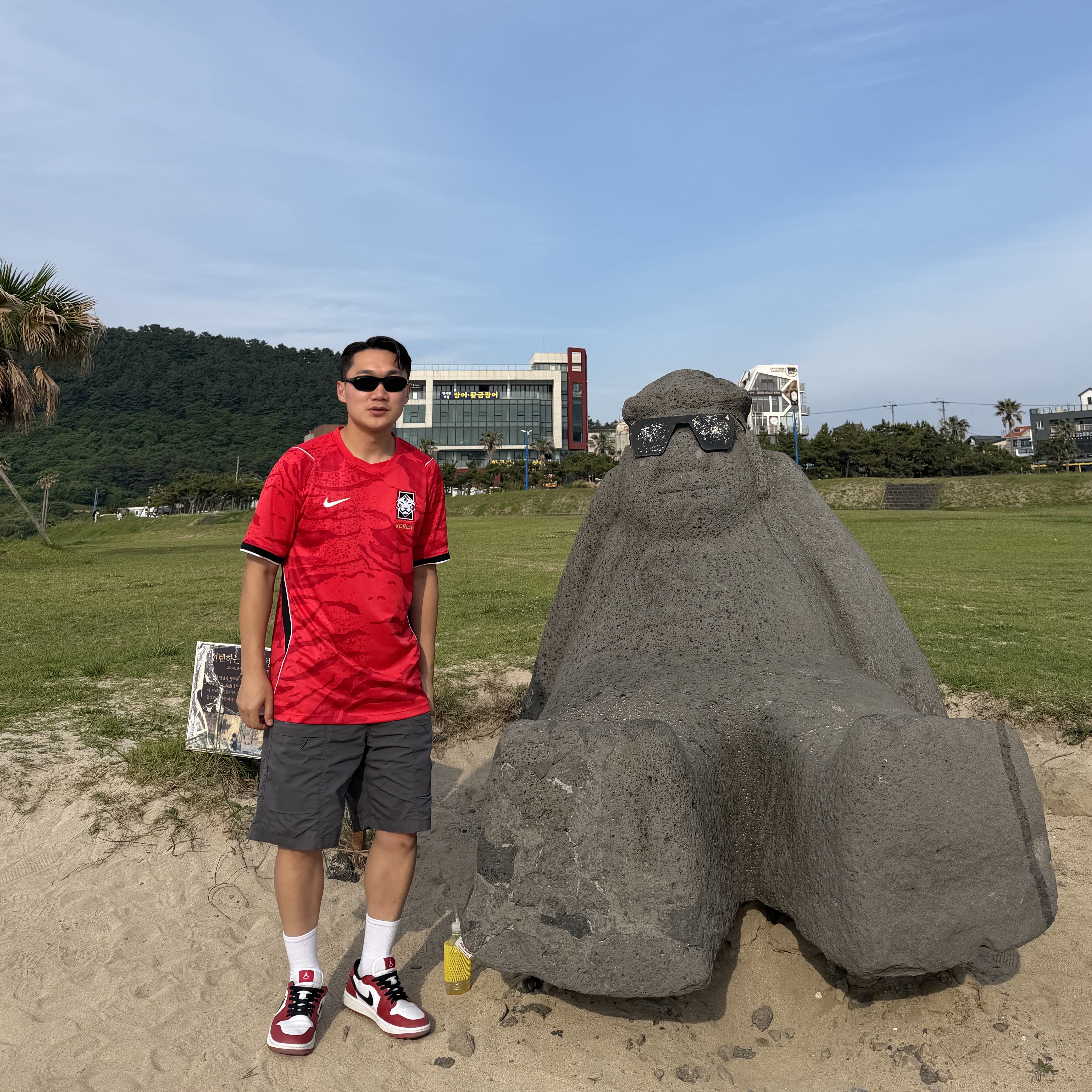 Nike Korea 2026 Stadium Home Dri-Fit Soccer Replica Jersey Global Red Black (Non Marking Ver.), Jordan 1 Low Golf Chicago 착용 스타일 - 2