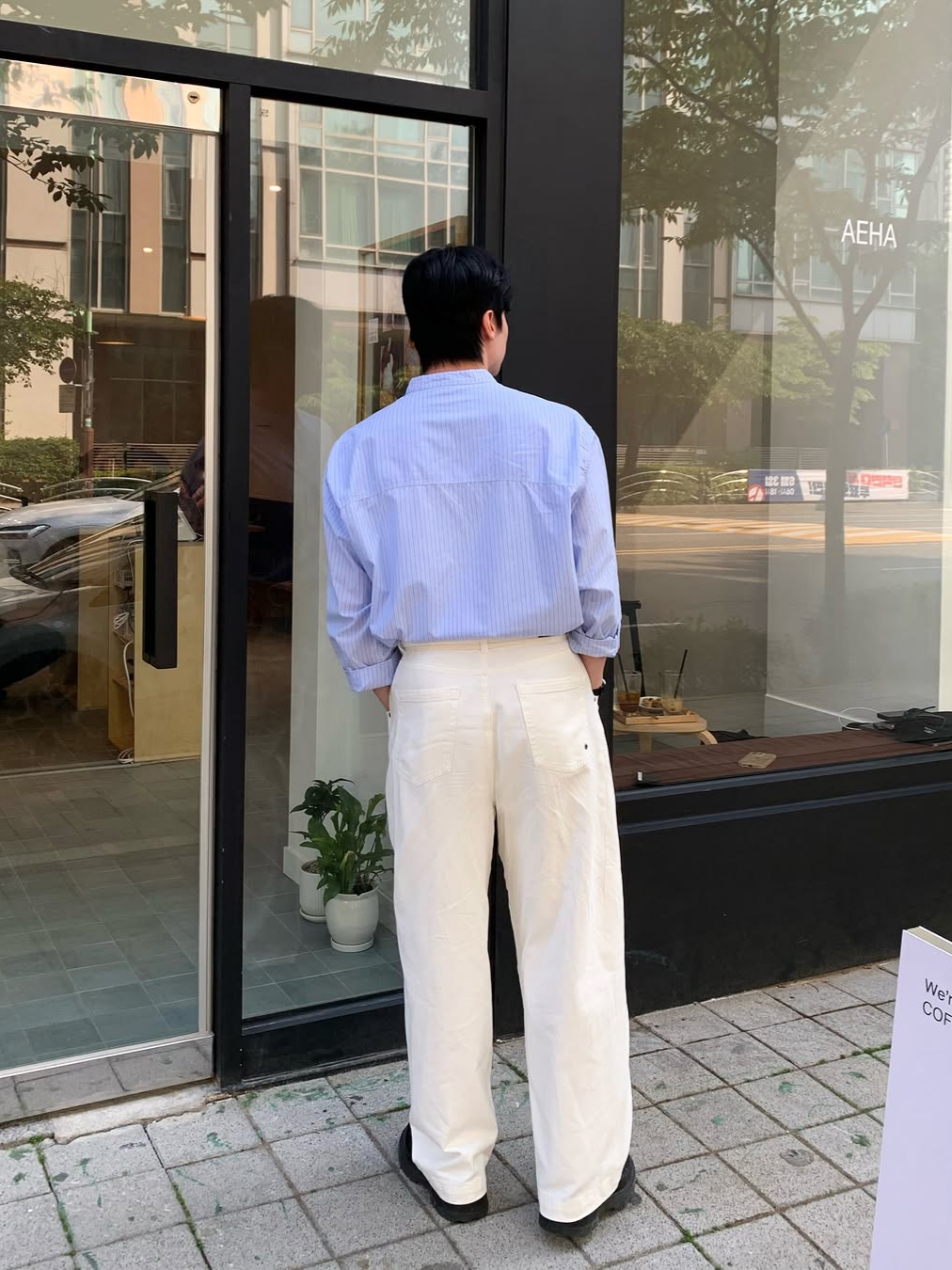 Knitted Outstring Curved Cotton Balloon Pants White, Knitted Outstring Curved Cotton Balloon Pants Black 착용 스타일 - 3