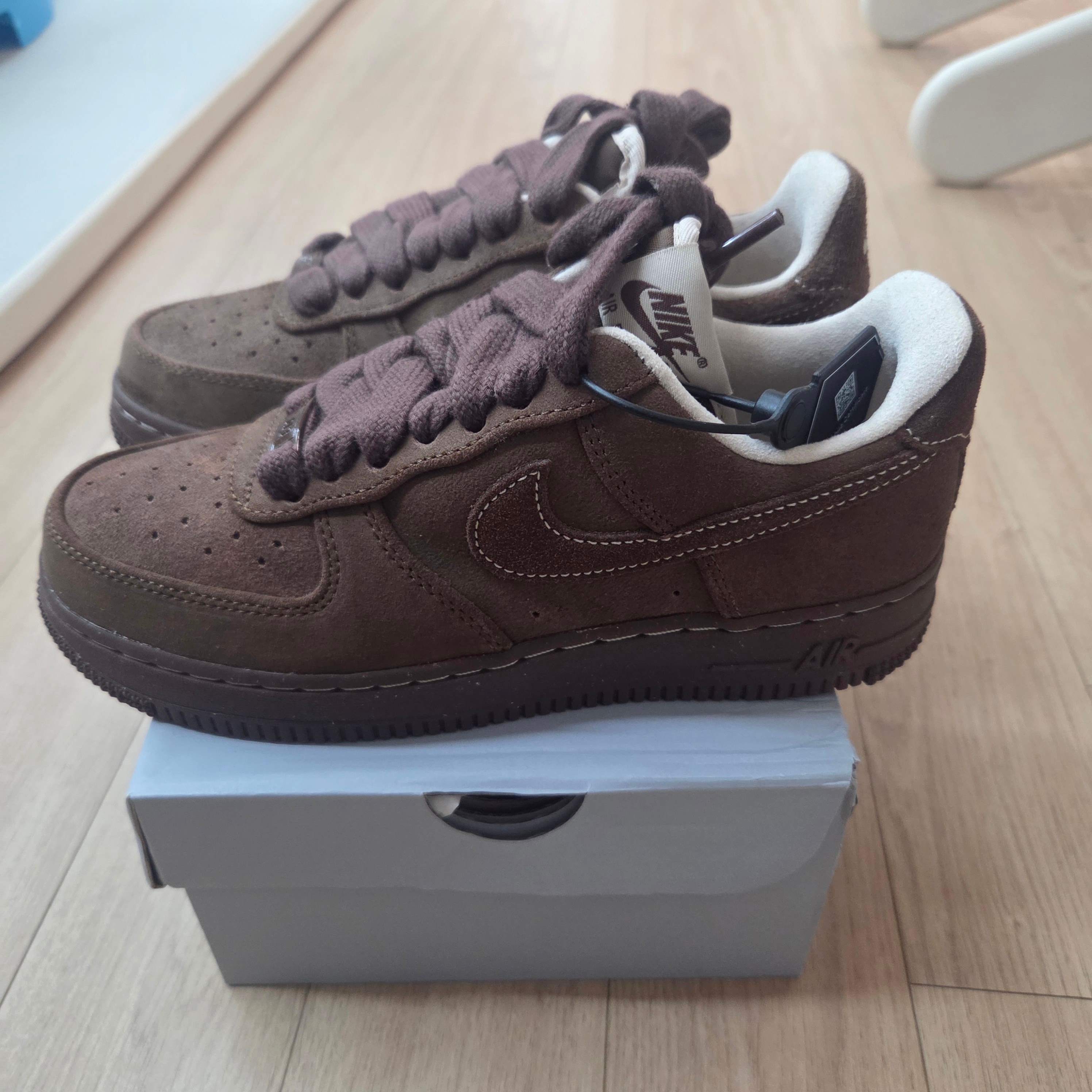 (W) Nike Air Force 1 '07 Cacao Wow 착용 스타일