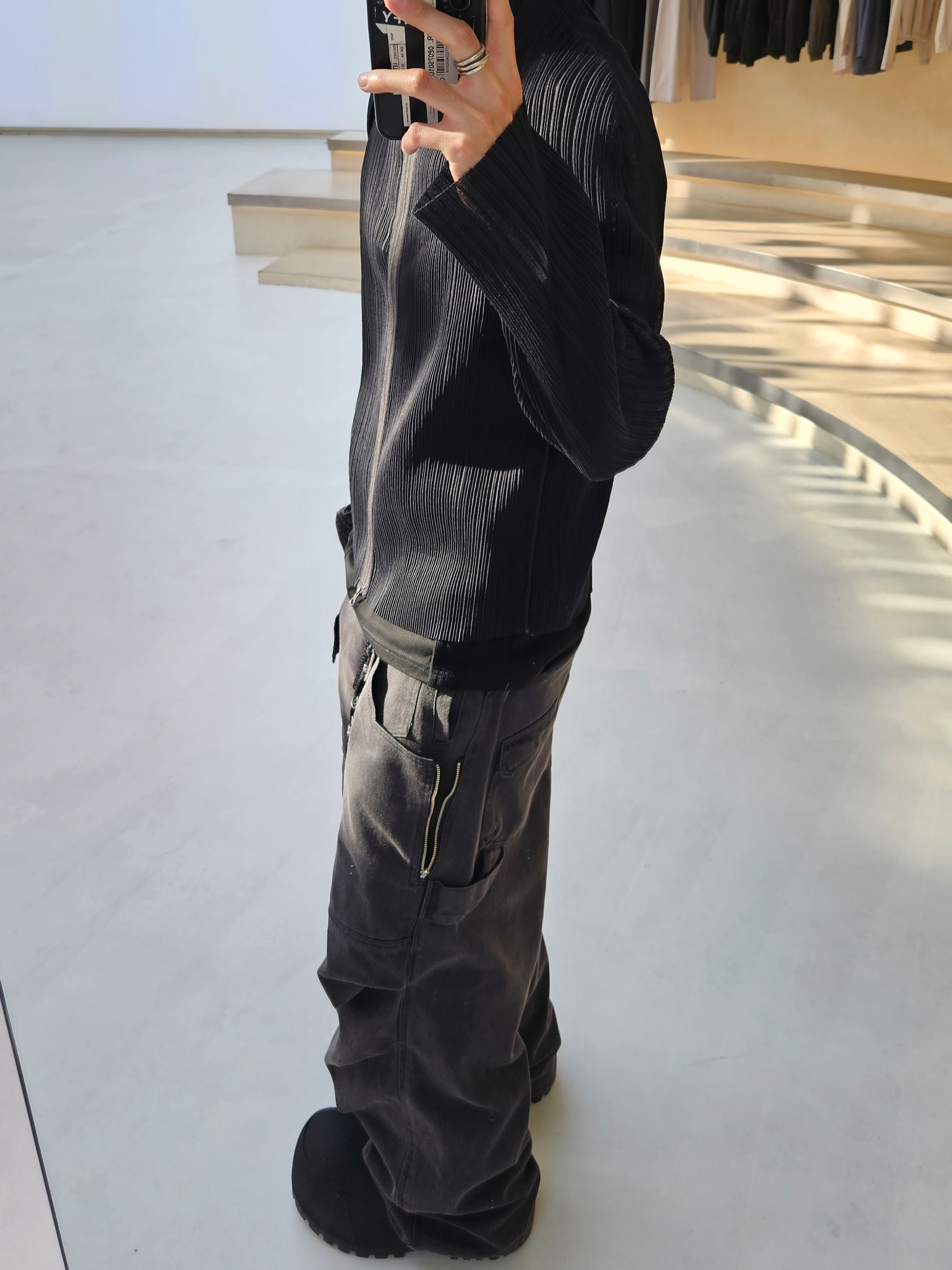Kamien Ground Pants Washed Black, Xlim Synopsis 01 Bag Black 착용 스타일 - 4