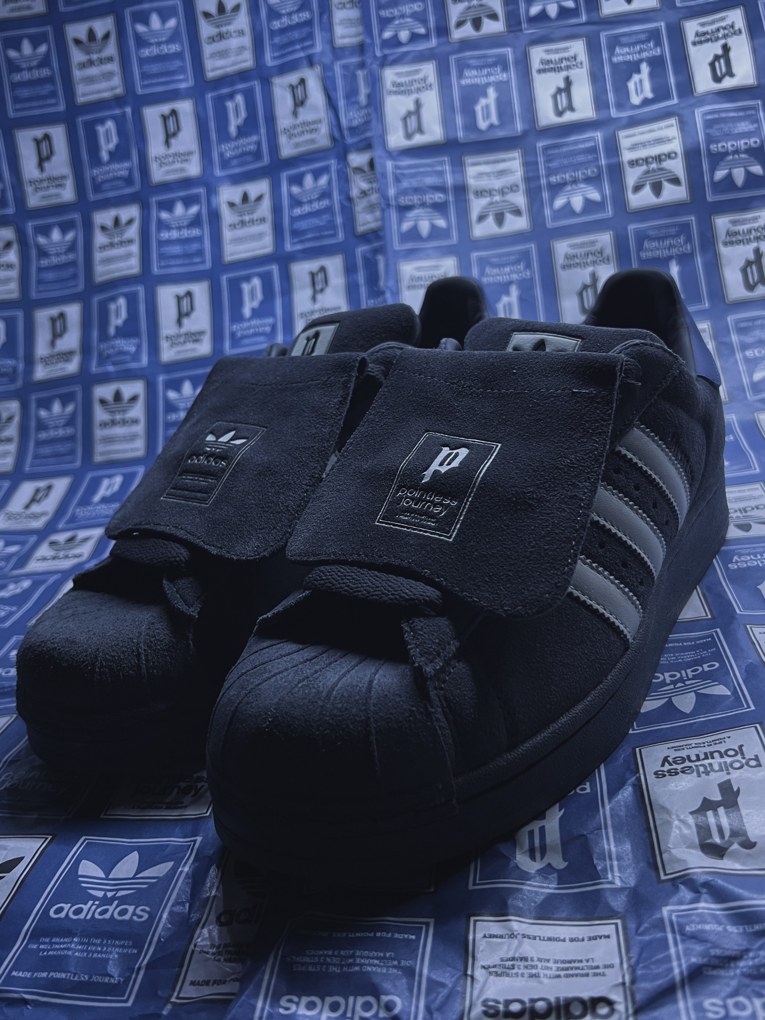 Adidas x Atmos x Daiki Tsuneta Superstar Altered Blue, Adidas x Atmos x Pointless Journey Superstar II DGH Solid Grey Blue 착용 스타일 - 6