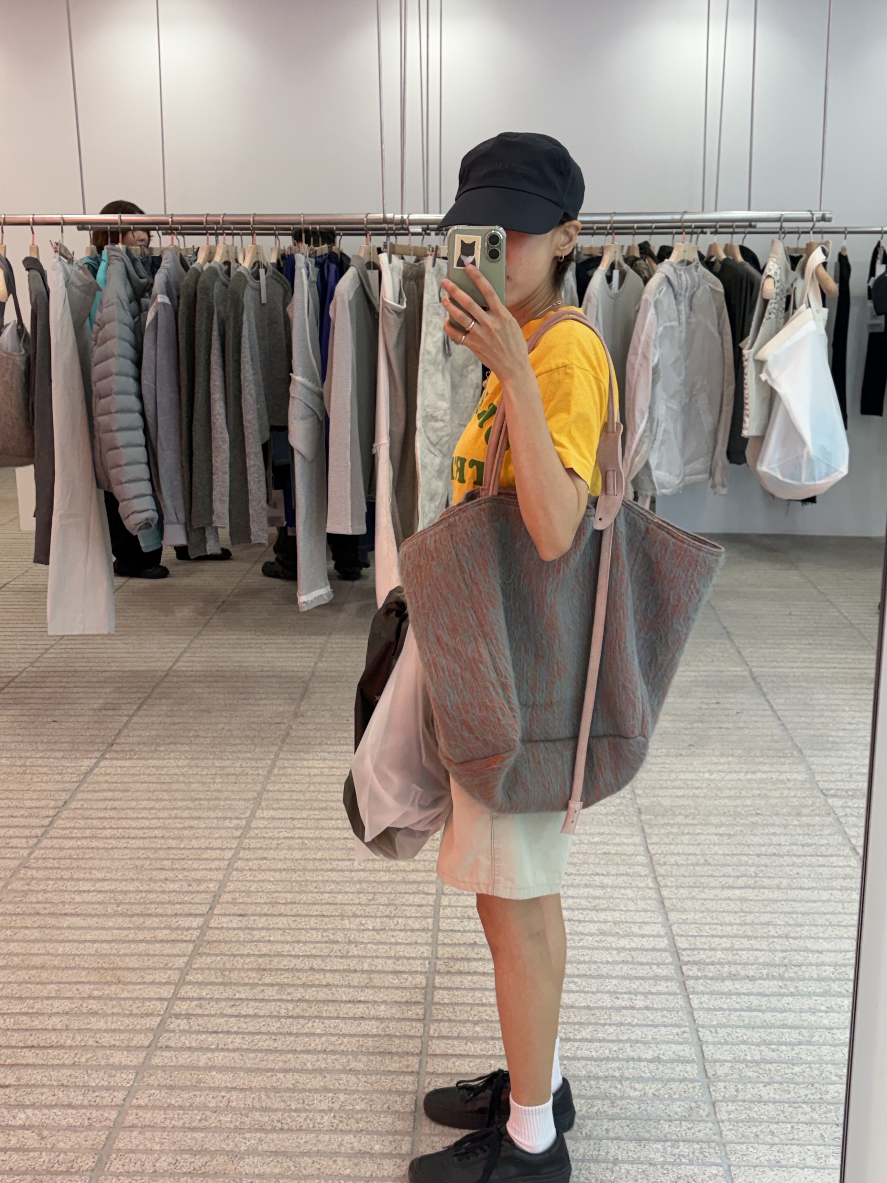 Xlim EP.9 02 Bag Ivory, Xlim Synopsis 01 Bag Black 착용 스타일 - 4