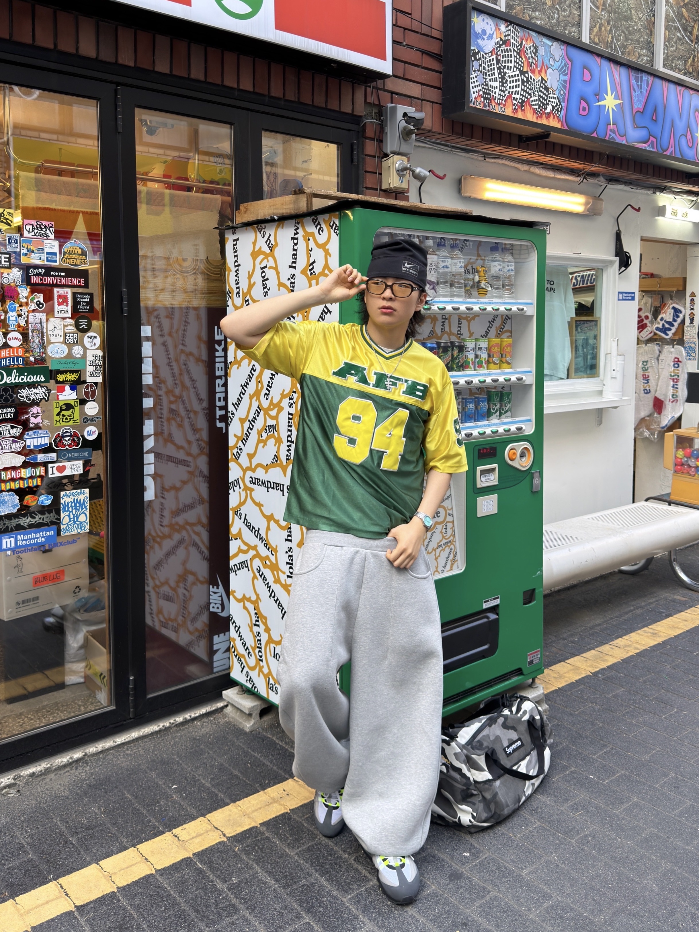 Nike Air Max 95 OG Neon, Nike x Stussy Skull Cap Black 착용 스타일 - 2
