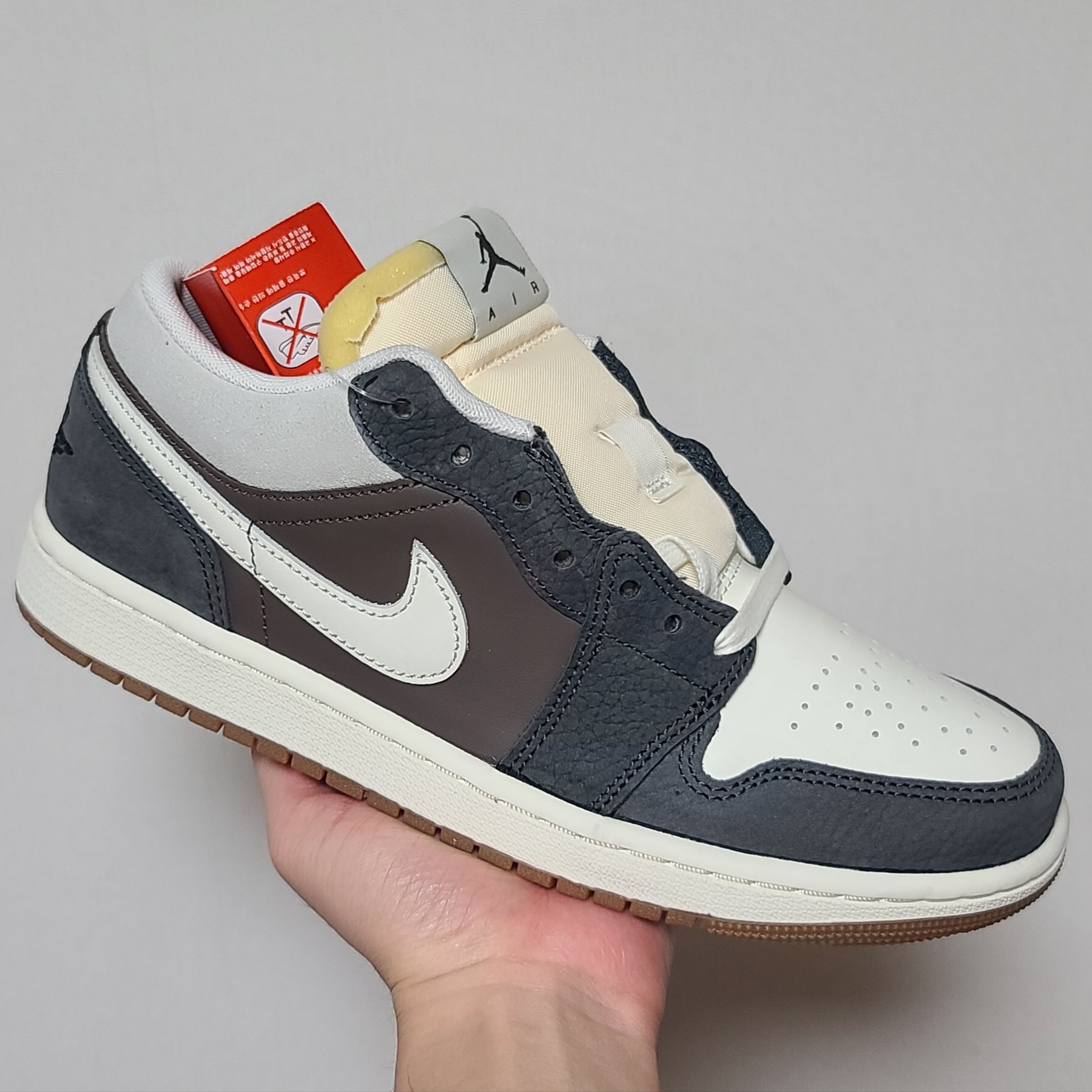 Jordan 1 Low Kkachi 착용 스타일