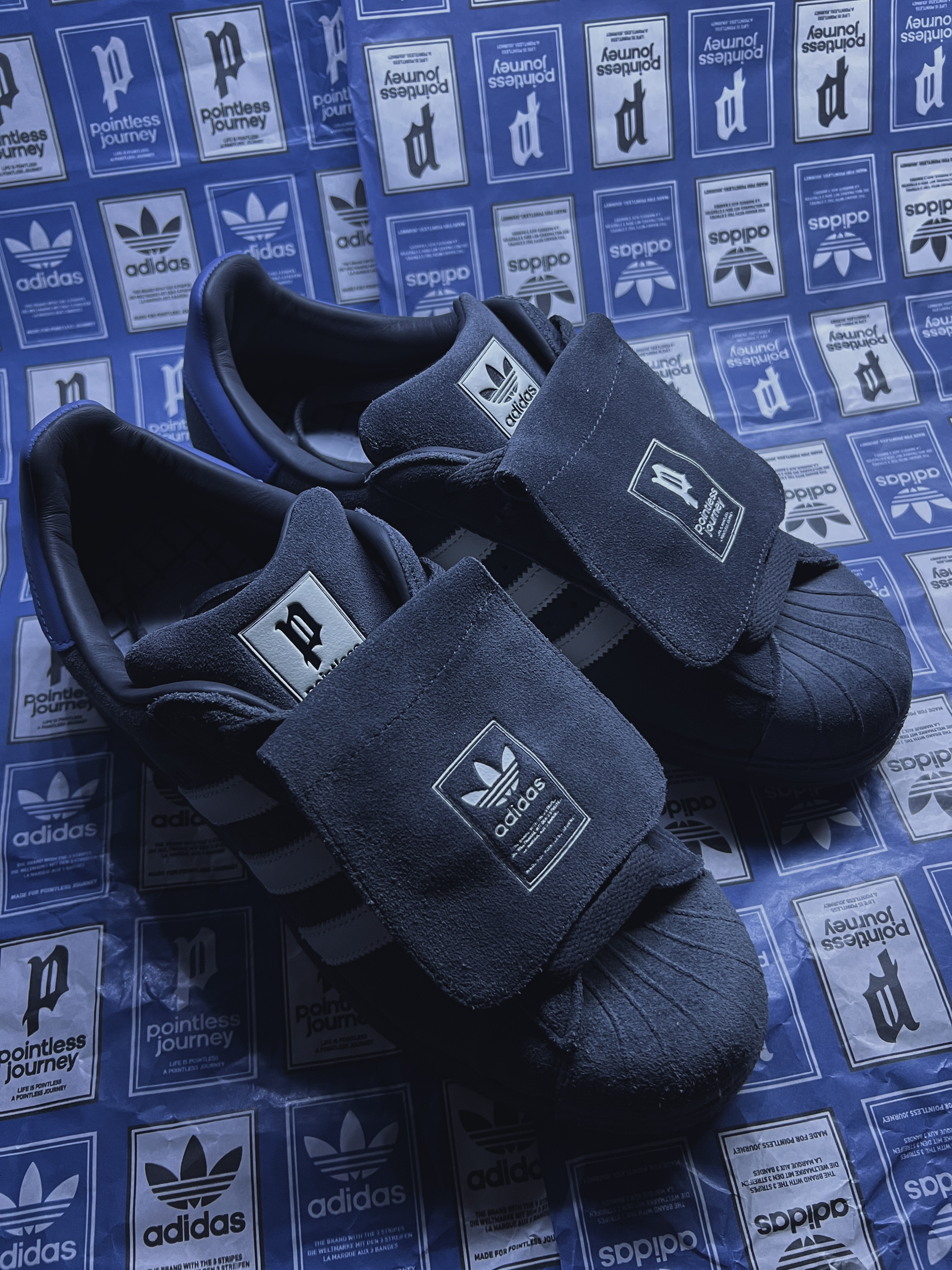 Adidas x Atmos x Daiki Tsuneta Superstar Altered Blue, Adidas x Atmos x Pointless Journey Superstar II DGH Solid Grey Blue 착용 스타일 - 5