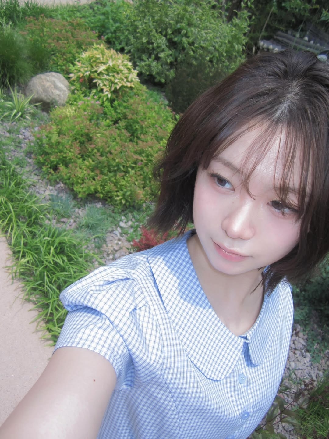 Rosefrantz Puff Sleeve Peplum Check Blouse [Sky Blue] 착용 스타일 - 5