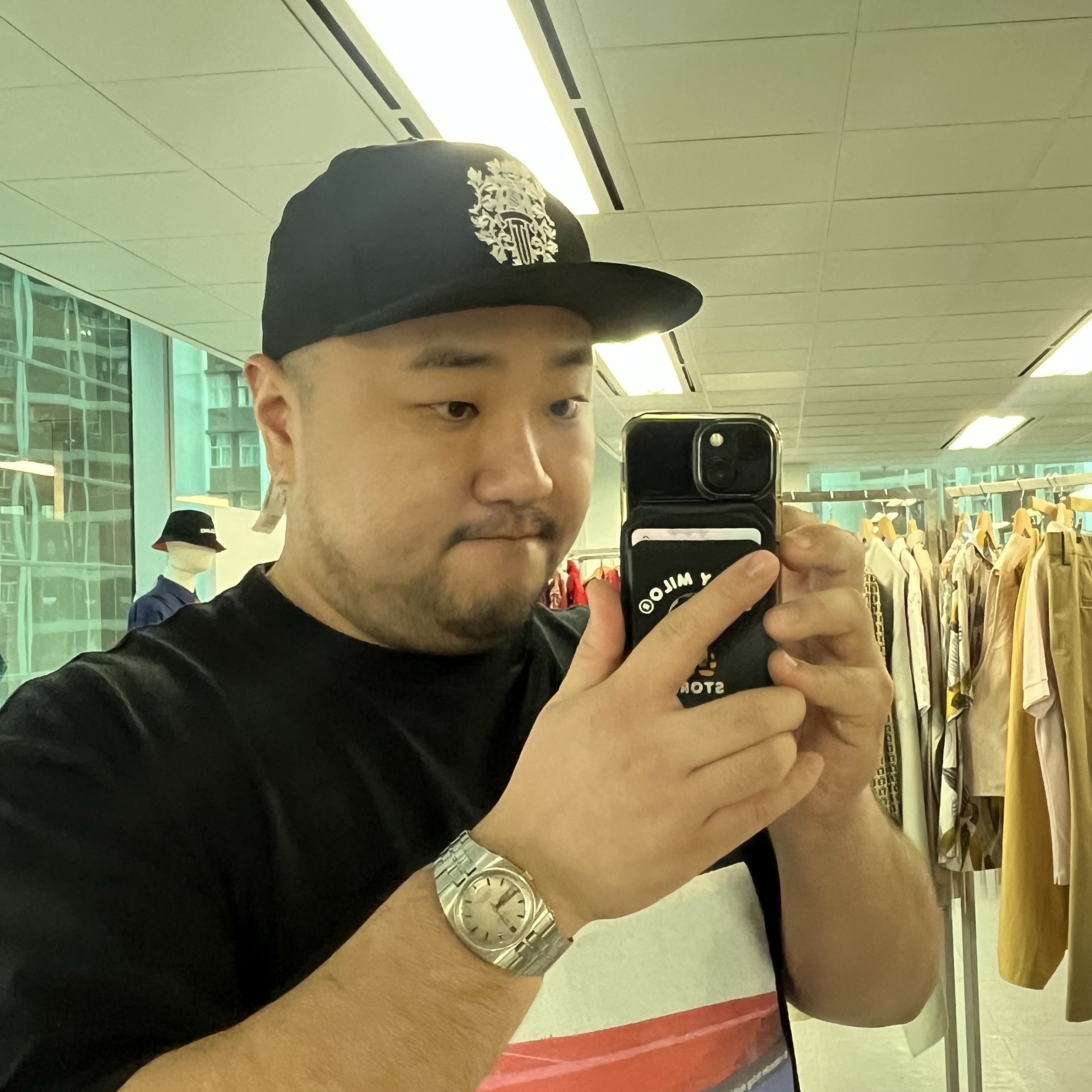Chrome Hearts Dagger Denim Baseball Hat Black White, BAPE Baby Milo MagSafe Card Holder Black 착용 스타일