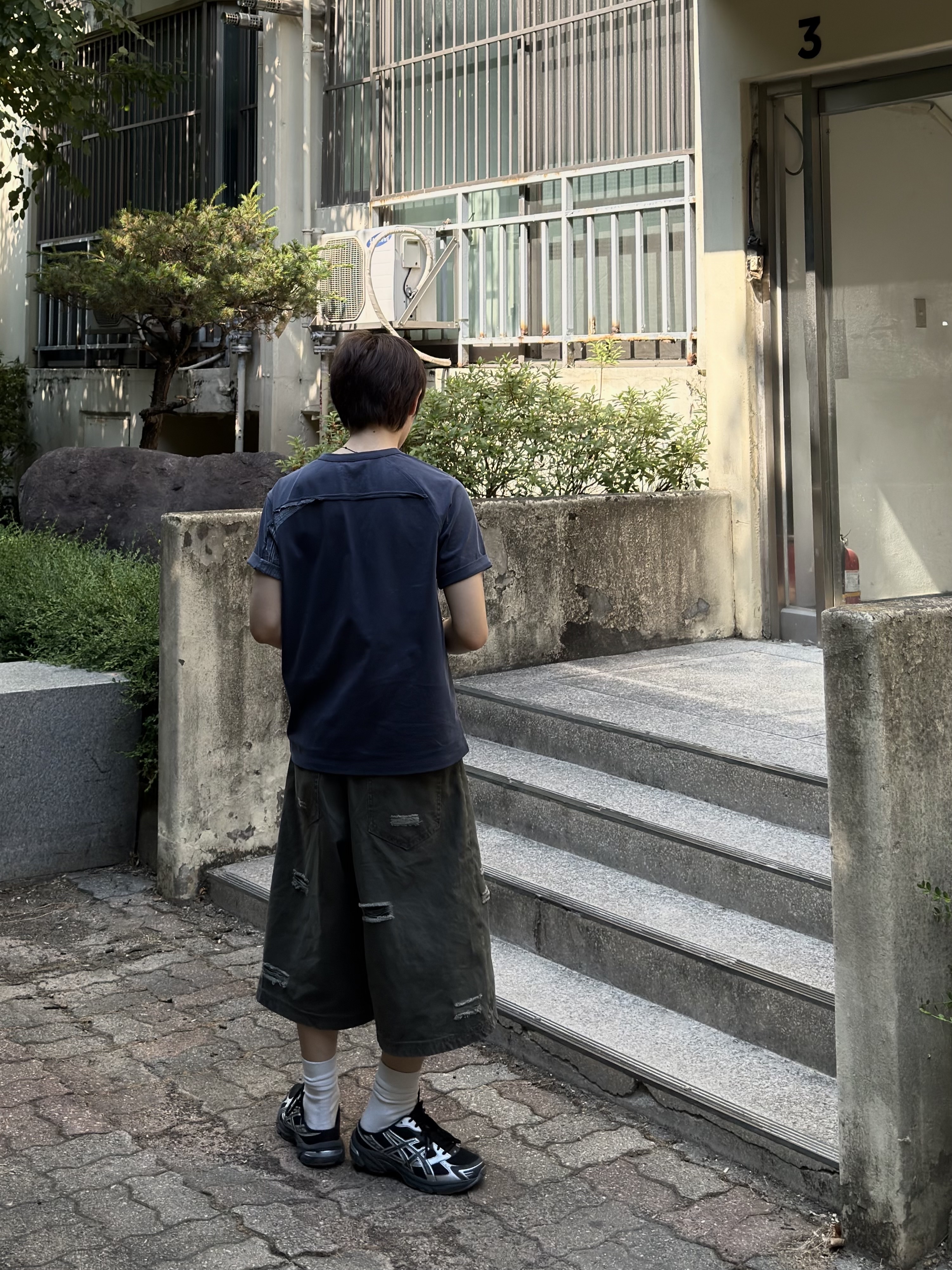 TOWTOW.ARCHIVE Axis Bracelet Black, Asics Gel-1130 Mule Black Graphite Grey 착용 스타일 - 3