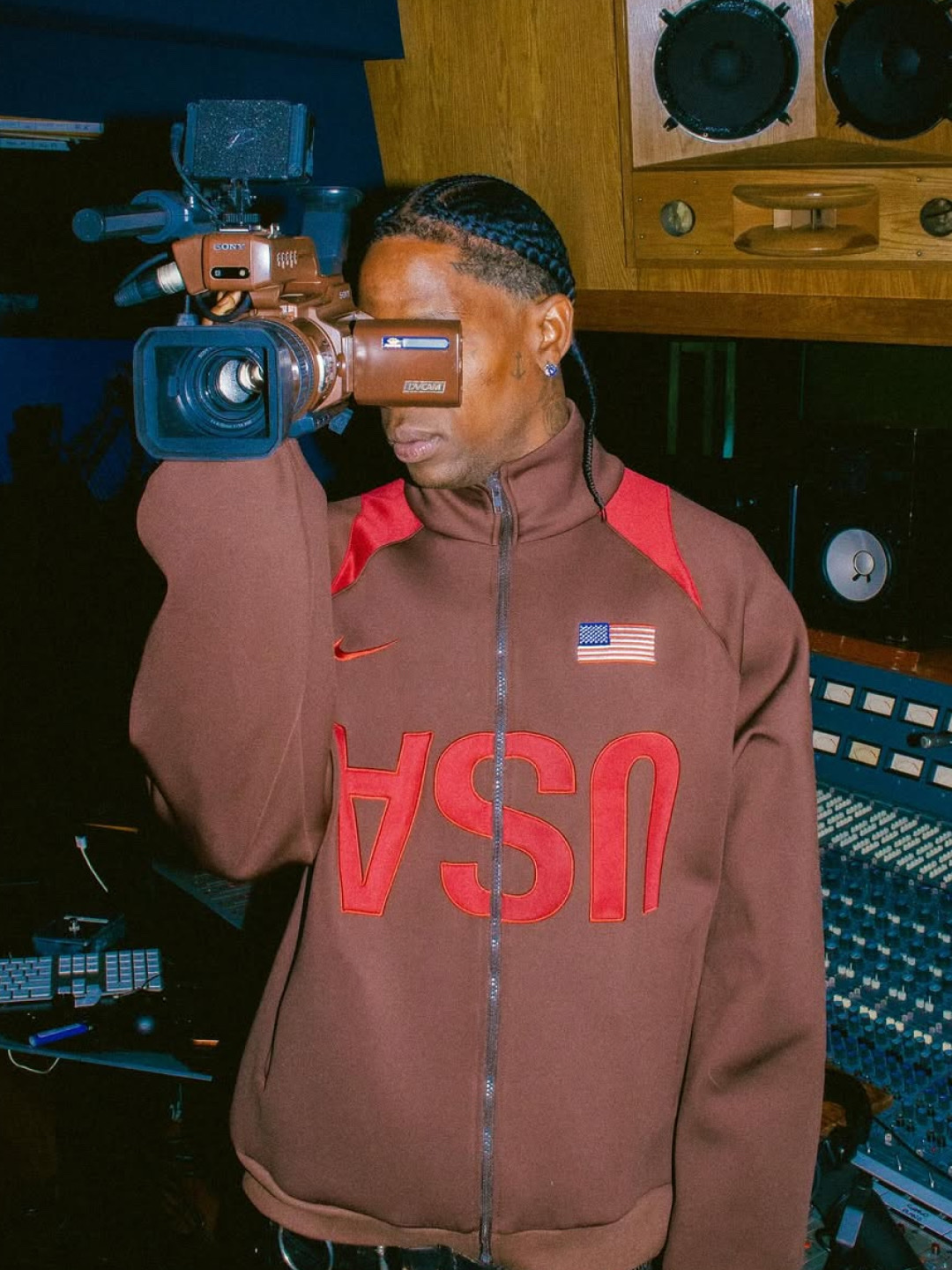 Nike x Travis Scott Cactus Jack Korea Total 90 Retro Jersey Red Blue, Nike x Travis Scott Cactus Jack Korea Total 90 Anthem Jacket Red Blue 착용 스타일 - 3