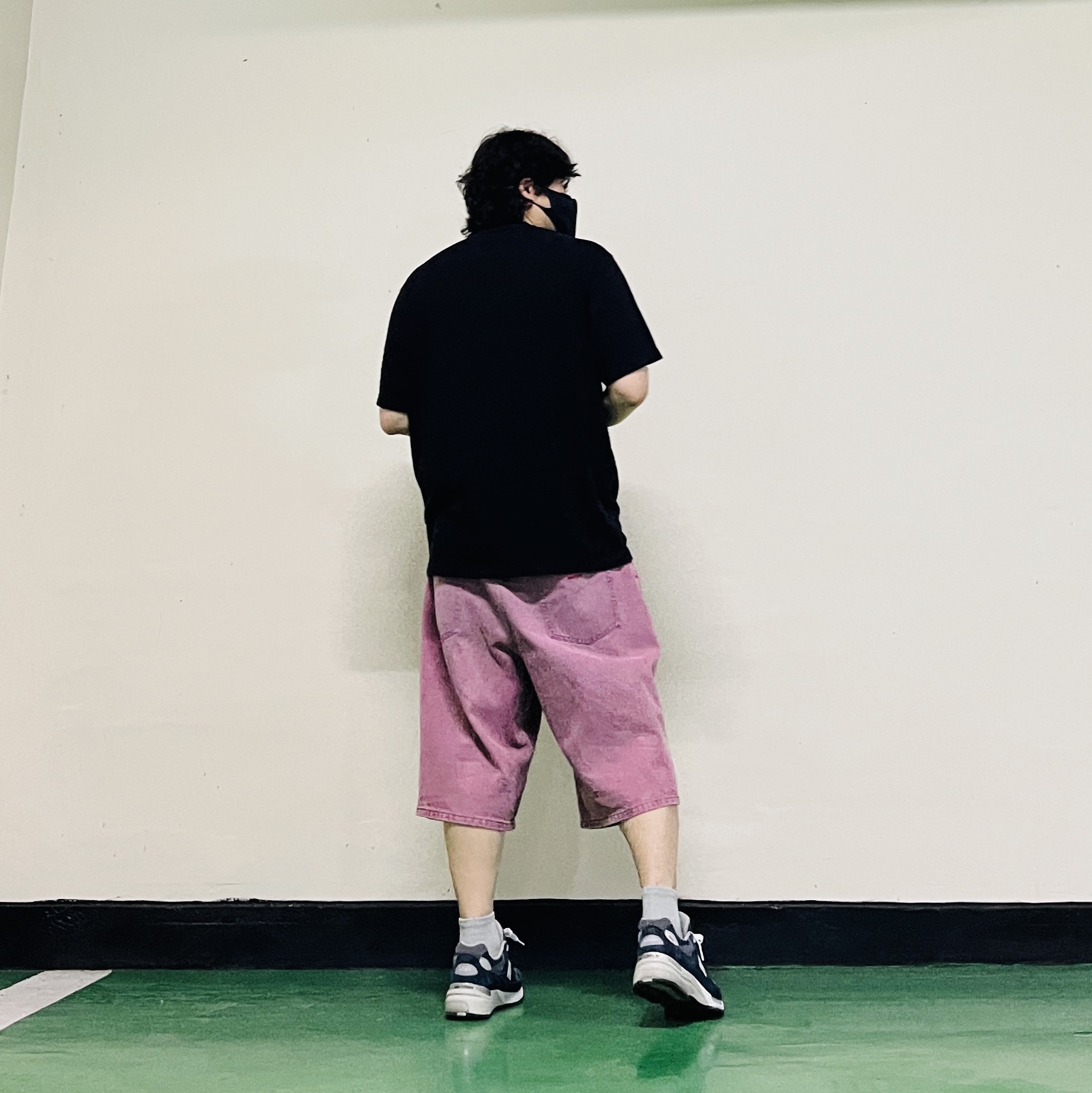Supreme Always Prevail S/S Top Black - 25FW, Supreme Baggy Denim Short Overdyed Purple - 26SS 착용 스타일 - 6