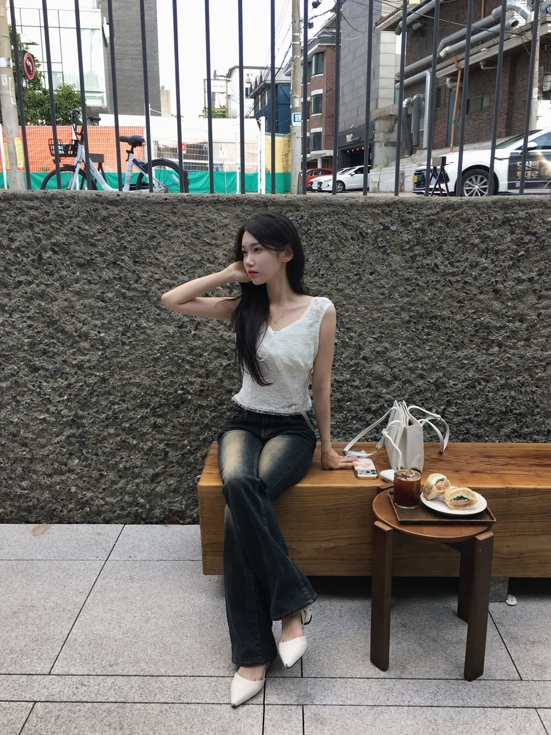 Rosefrantz Chiffon Ribbon Crinkle Sleeveless [Ivory] 착용 스타일 - 4