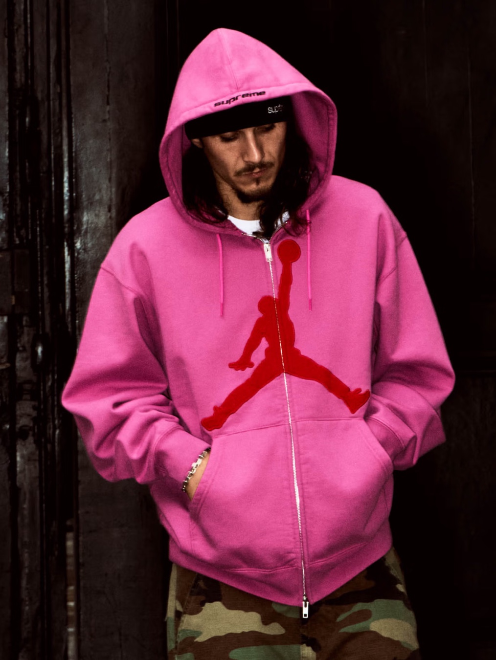 Supreme x Jordan Track Jacket Pink - 26SS, Supreme x Jordan Zip Up Hooded Sweatshirt Pink - 26SS 착용 스타일 - 3