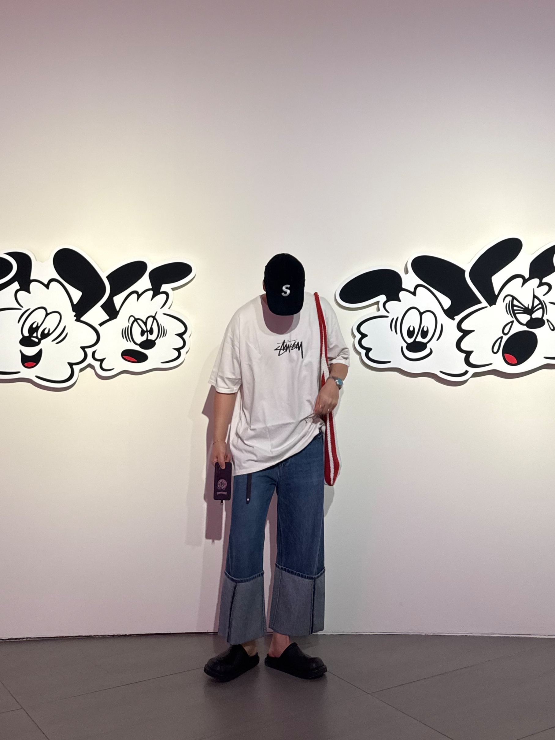 Stussy Small Stock T-Shirt Pigment Dyed Natural, Supreme Corduroy S Logo 6-Panel Black - 23FW 착용 스타일