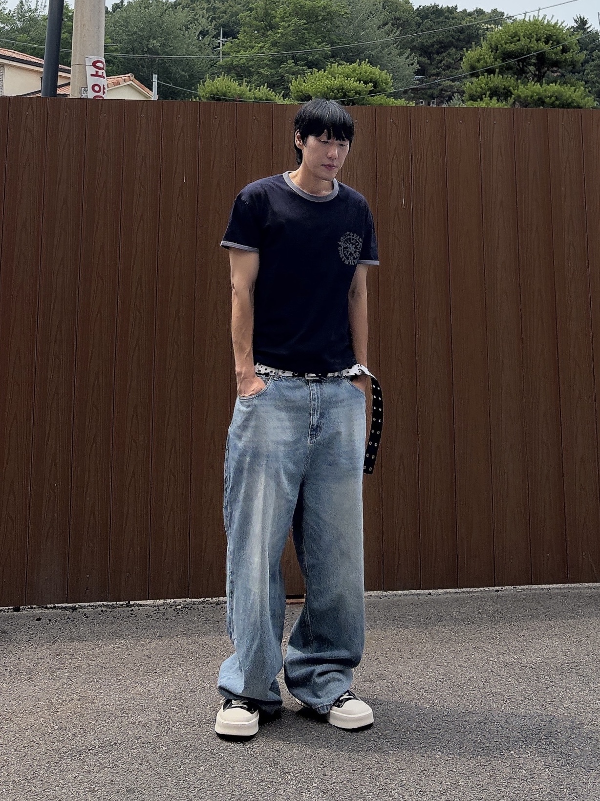 NOD Wide Baggy Denim pants Mid blue 착용 스타일 - 2