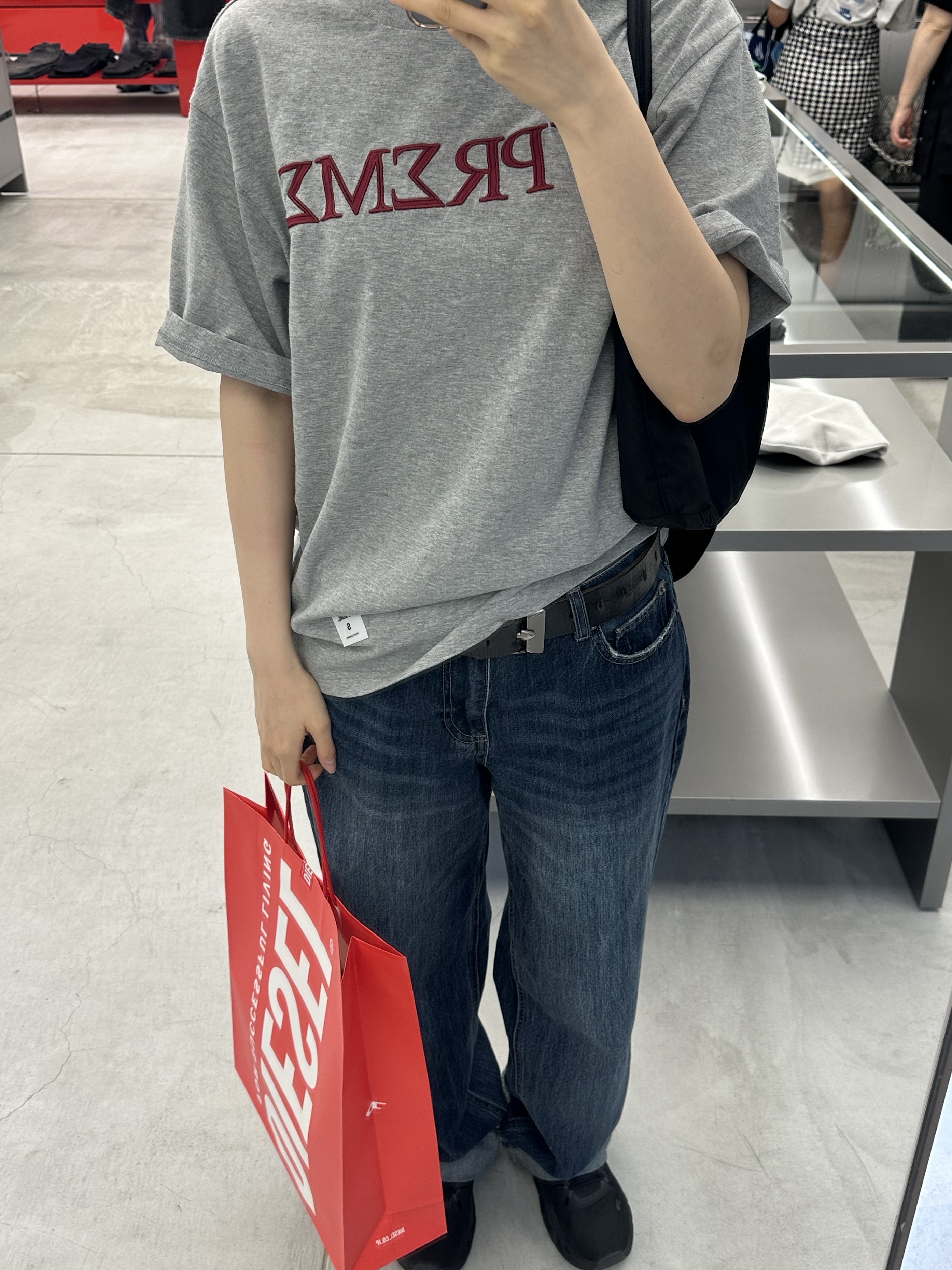 Supreme Greek S/S Top Heather Grey - 26SS, (W) Glowny Cinch Back Roll-Up Jeans Blue 착용 스타일
