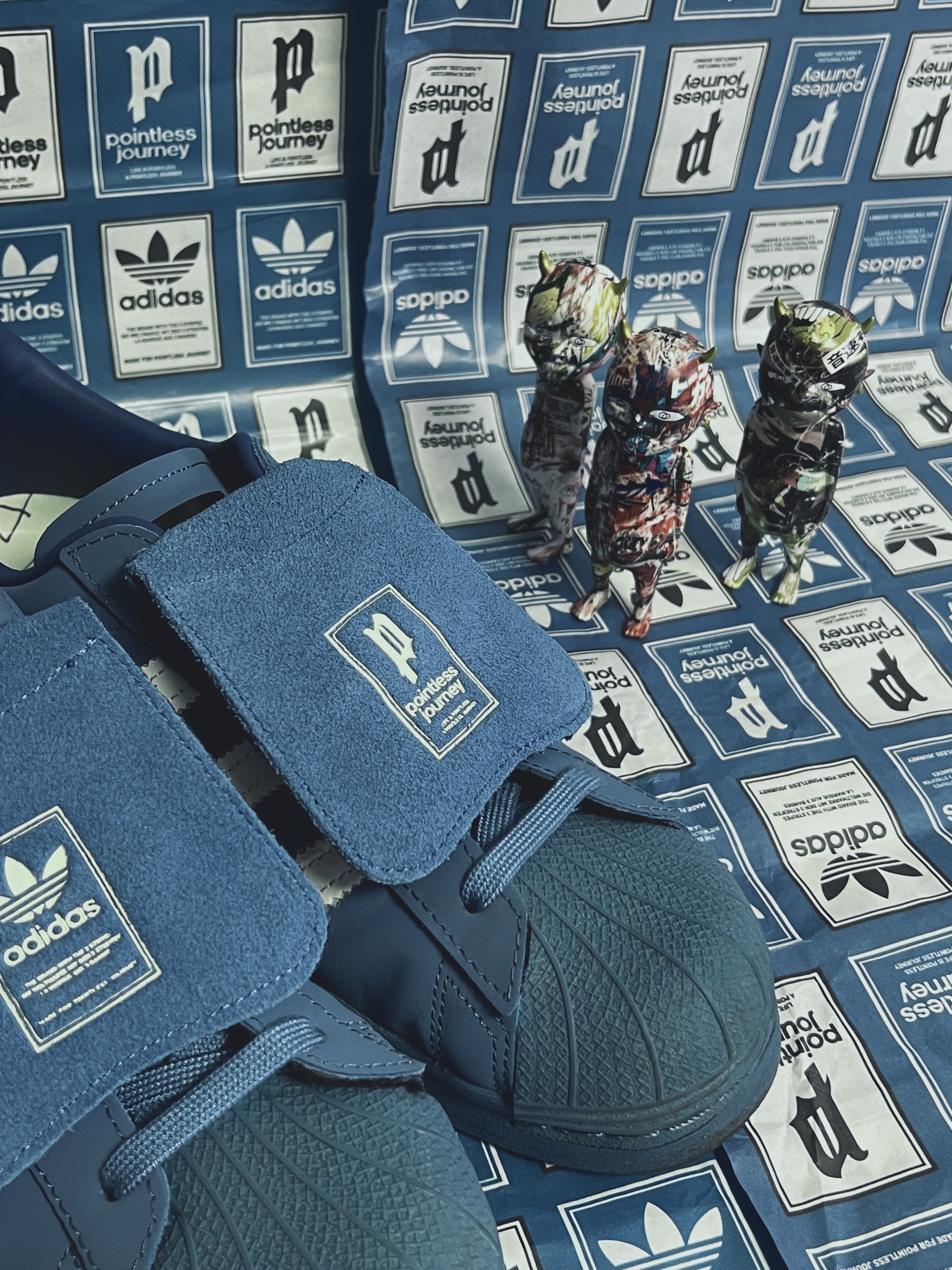 Adidas x Atmos x Daiki Tsuneta Superstar Altered Blue, Adidas x Atmos x Pointless Journey Superstar II DGH Solid Grey Blue 착용 스타일 - 2