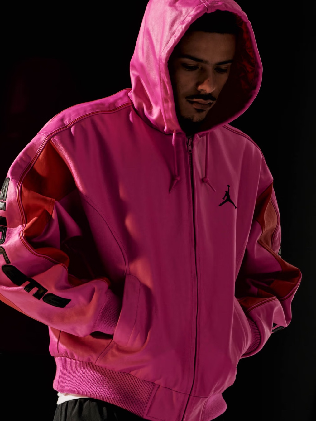 Supreme x Jordan Track Jacket Pink - 26SS, Supreme x Jordan Zip Up Hooded Sweatshirt Pink - 26SS 착용 스타일 - 5