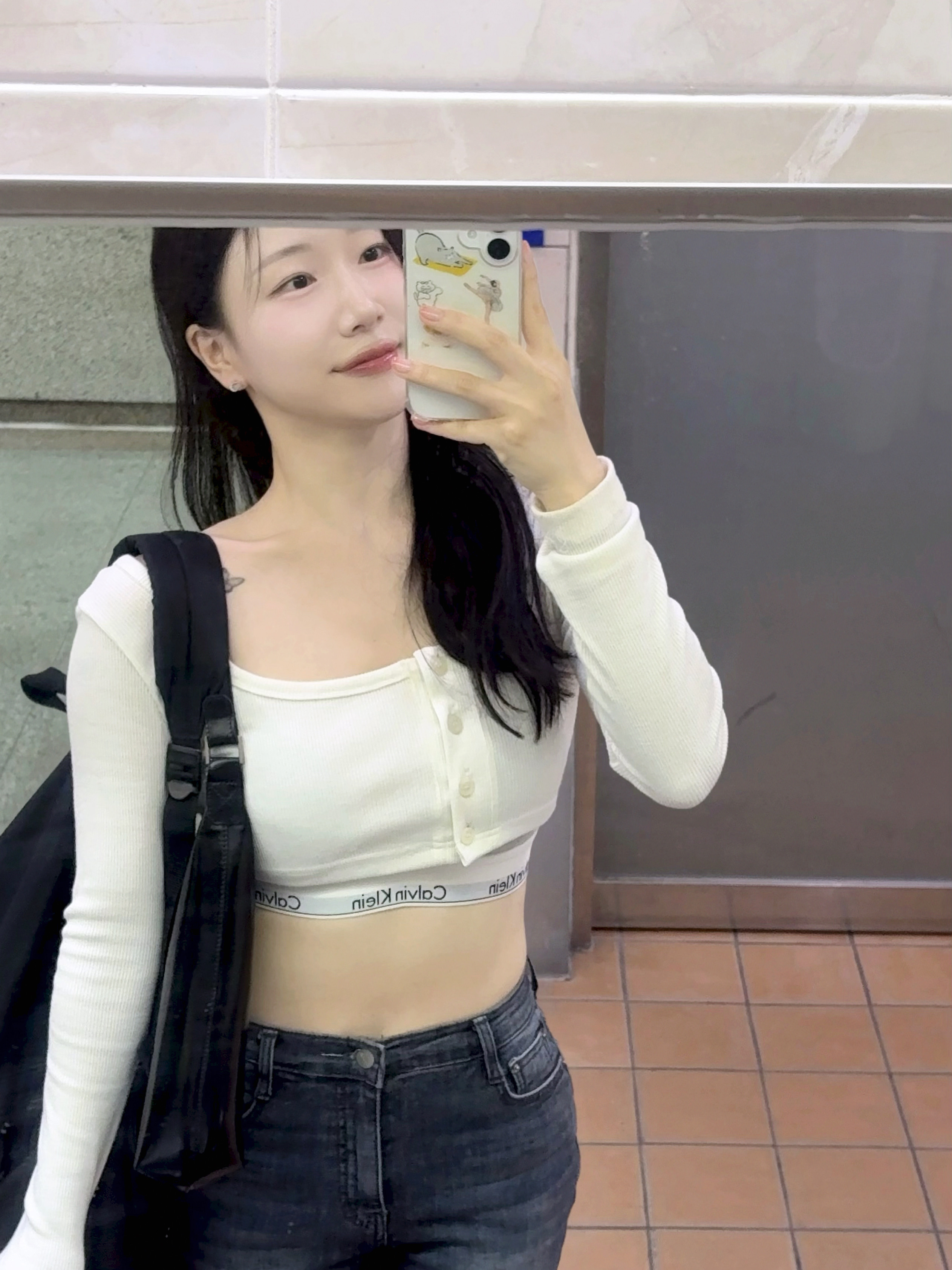 (W) Calvin Klein Modern Cotton Lightly Lined Bralette Grey Heather, By Far Semi Patent Leather Baby Amber Black 착용 스타일 - 3