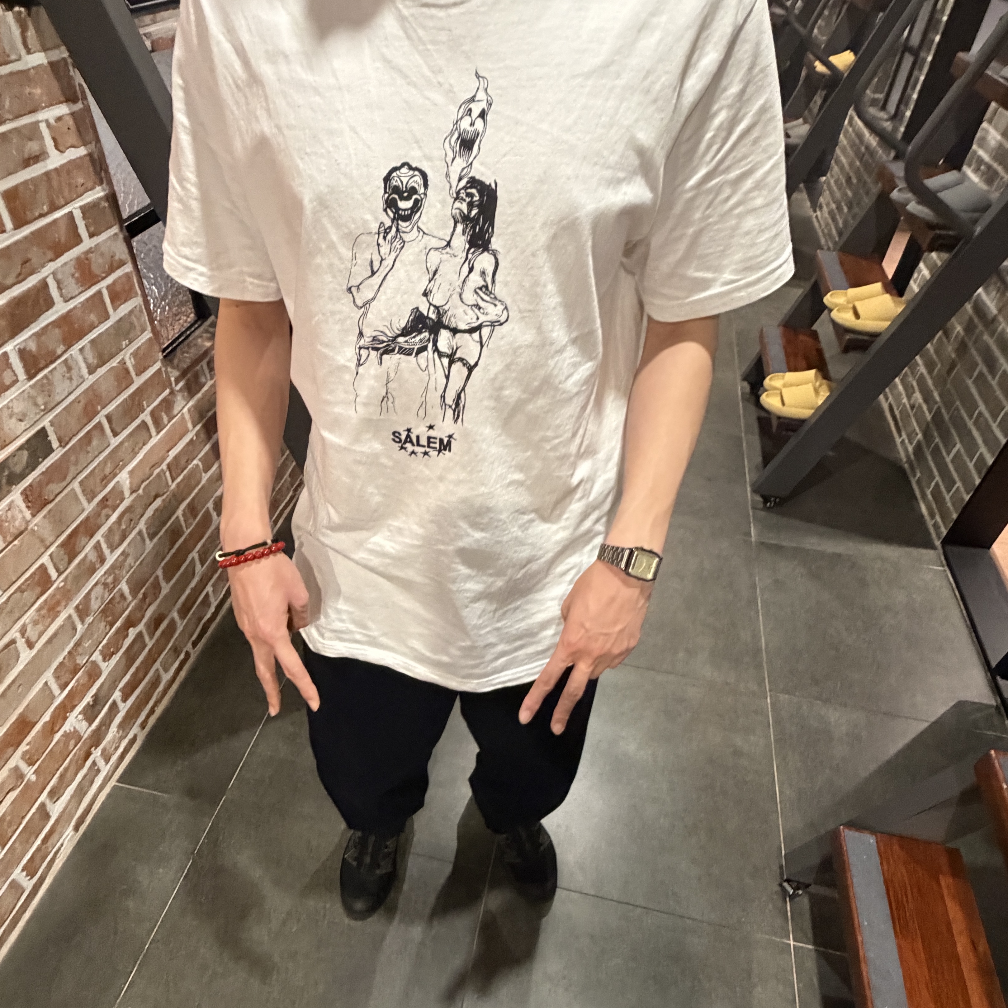Supreme x Salem T-Shirt White - 26SS, Casio AQ-230GG-9A 착용 스타일