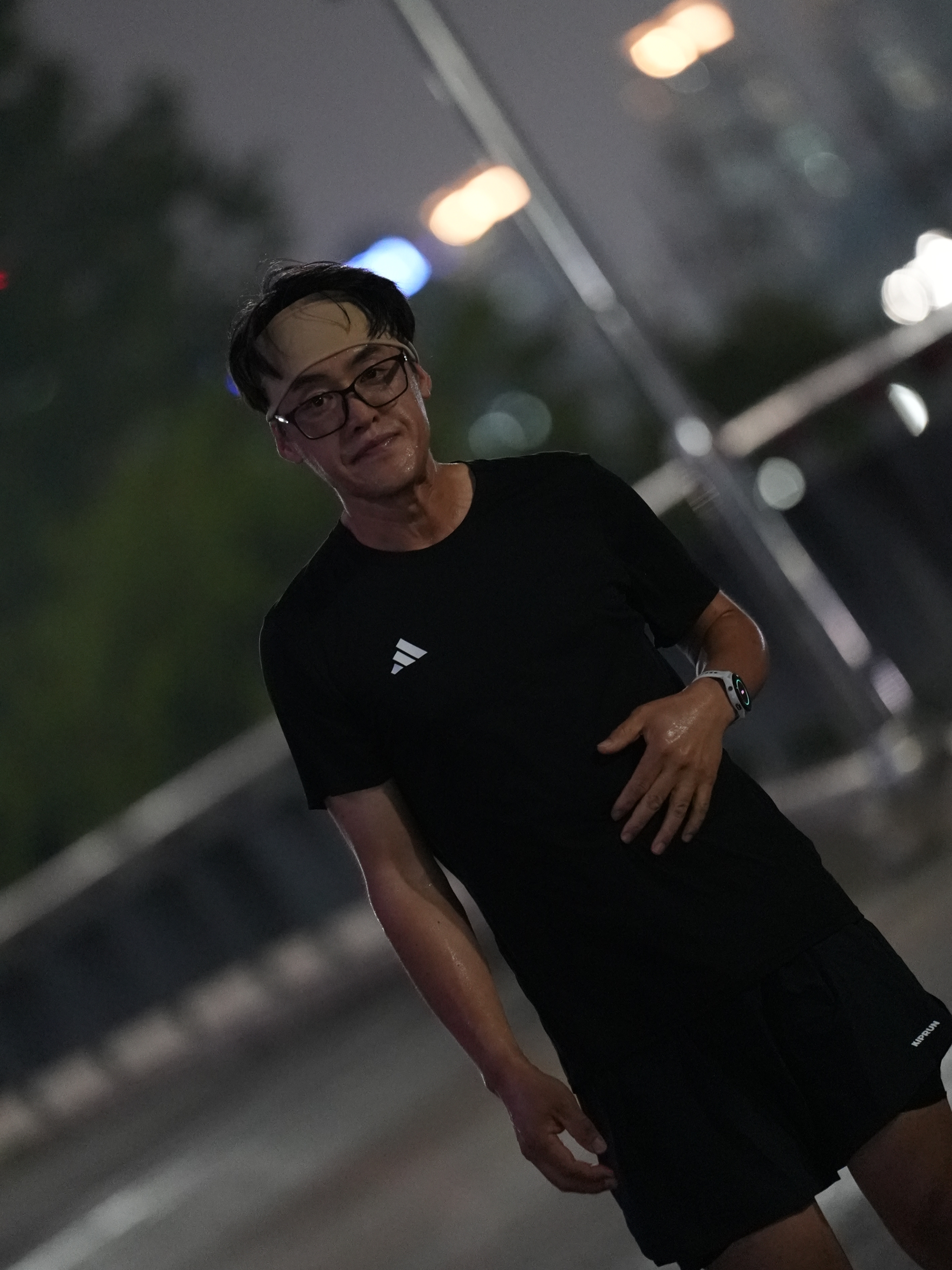 DECATHLON Kiprun Men's Running 2in1 Shorts Run 500 Smoke Black 착용 스타일 - 2