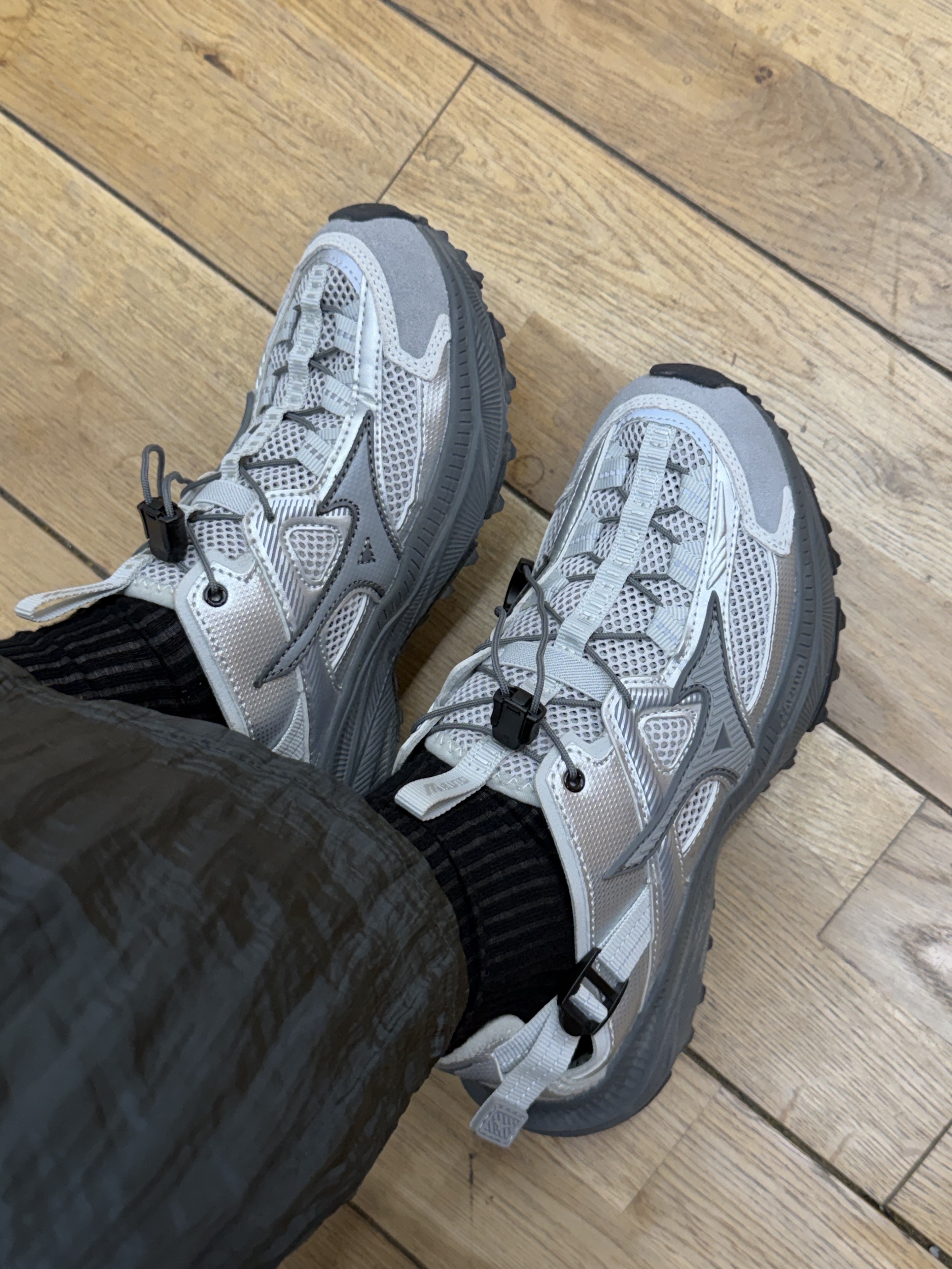 Mizuno Apex Trail Silver 착용 스타일