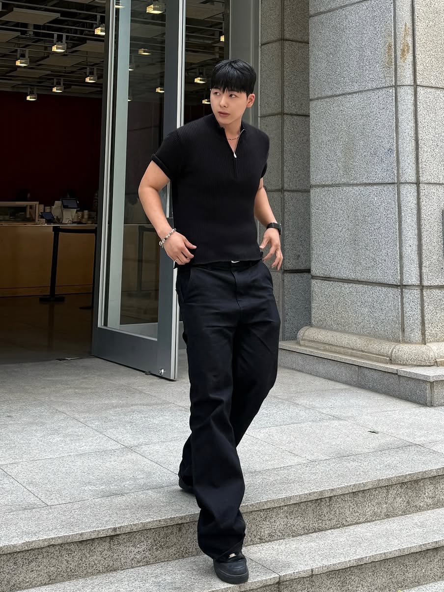 PHOS333 M Slim Fit Half Zip Knit Black 착용 스타일 - 5