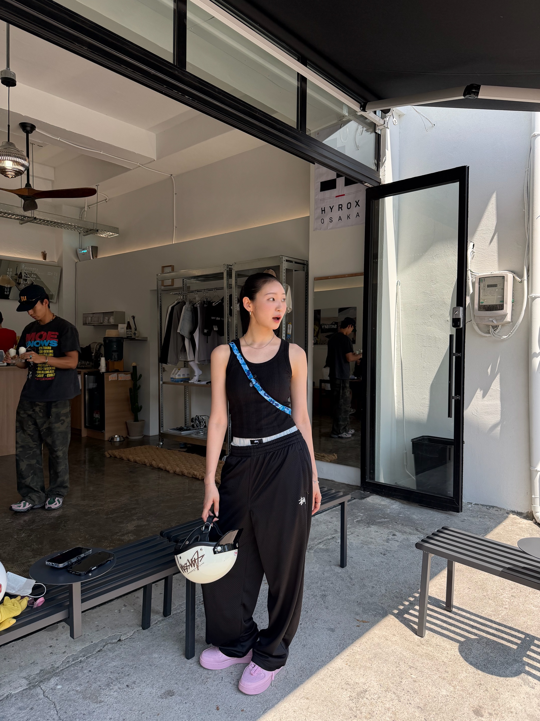 Stussy Mesh Track Pants Black, (W) BAPE Sta #2 Pink 착용 스타일