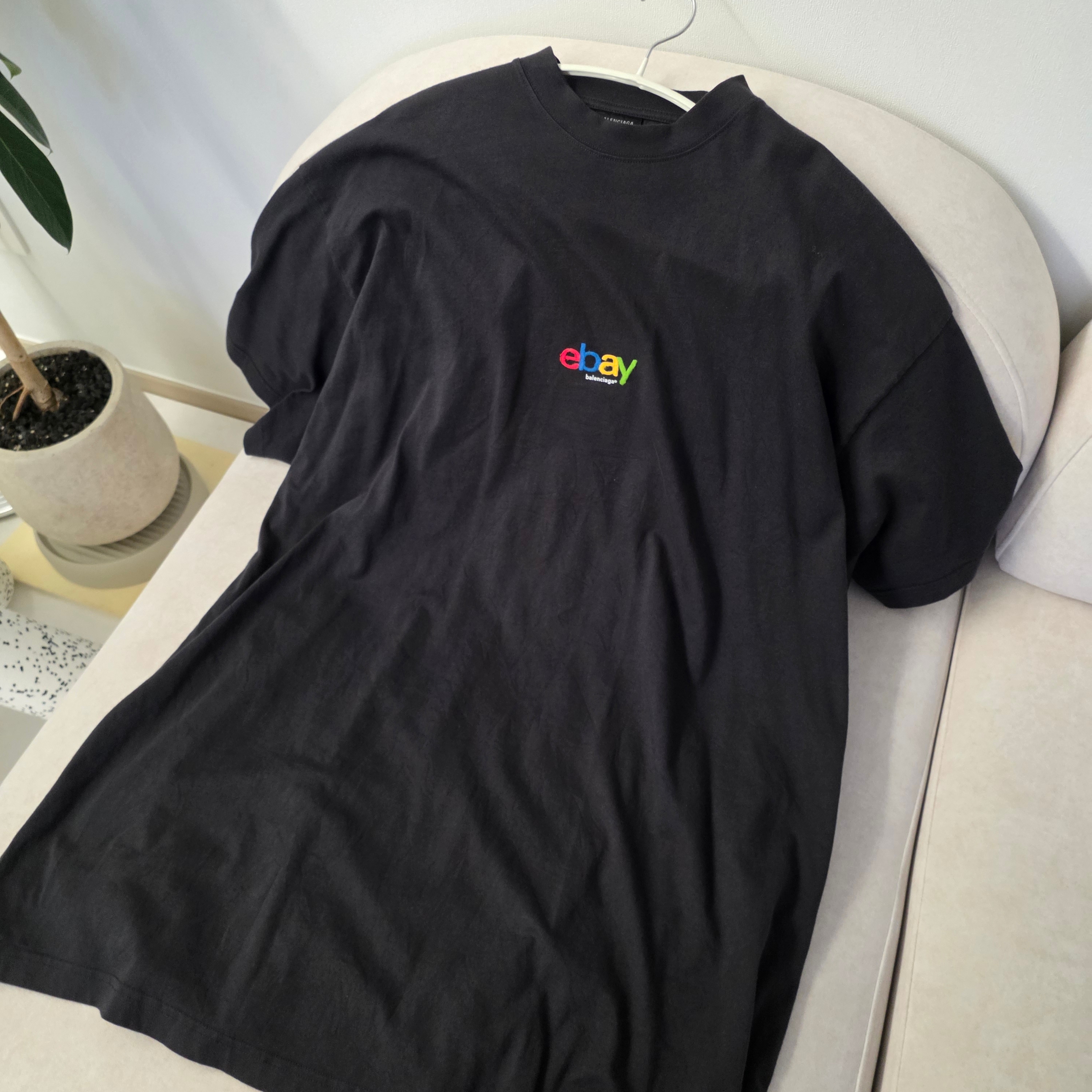 Balenciaga Ebay T-Shirt Oversized Black 착용 스타일