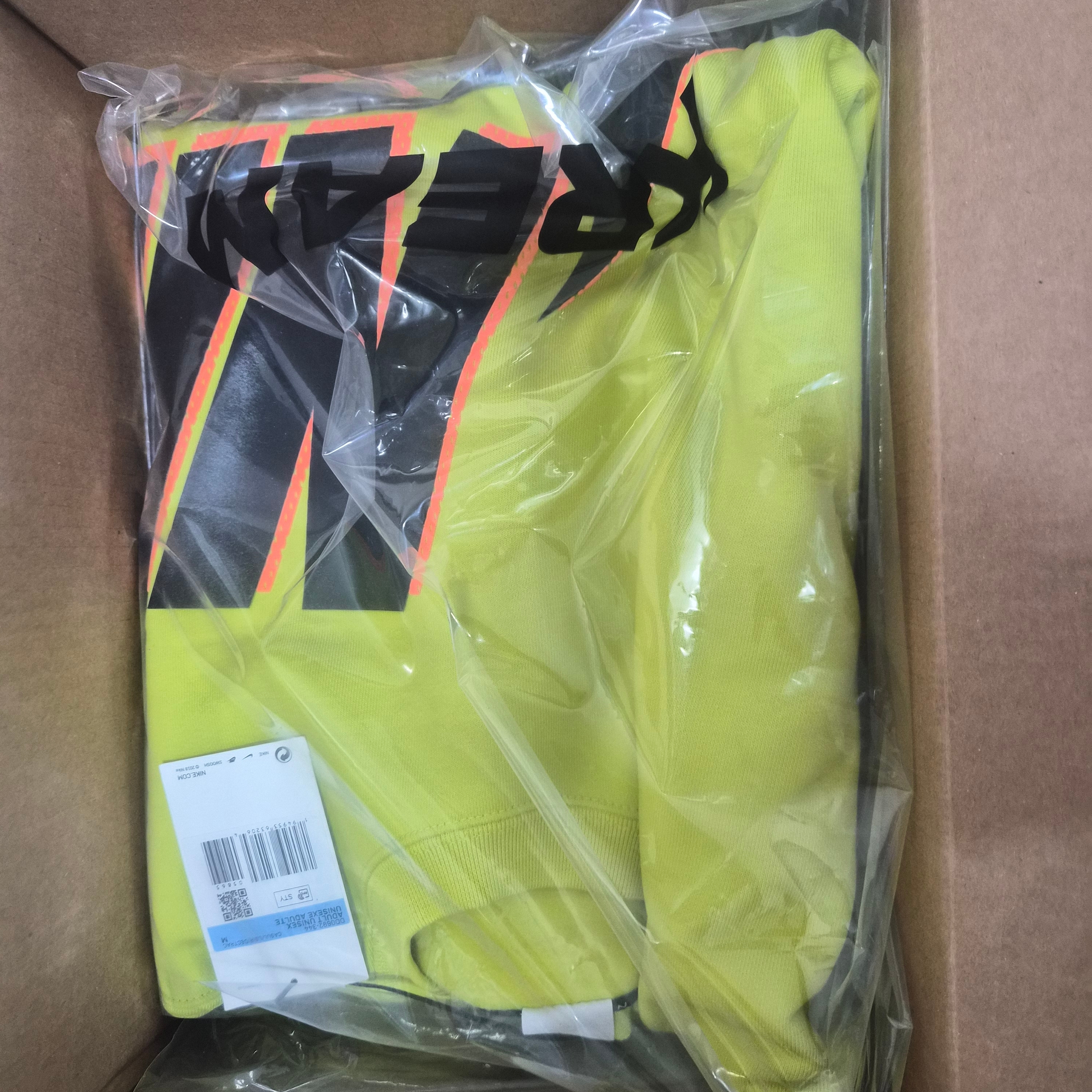 Nike x Kim Jones Fleece Crew High Voltage - US/EU 착용 스타일