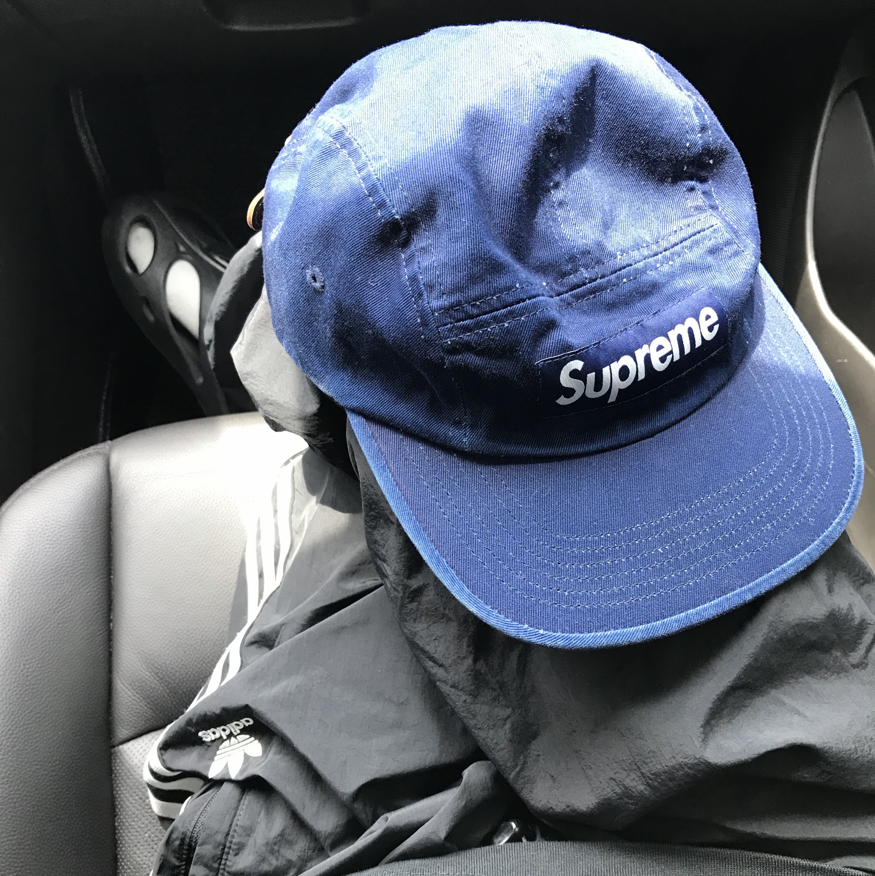 (W) Keen Shanti Black Dawn Blue, Supreme Washed Chino Twill Camp Cap Indigo - 25SS 착용 스타일