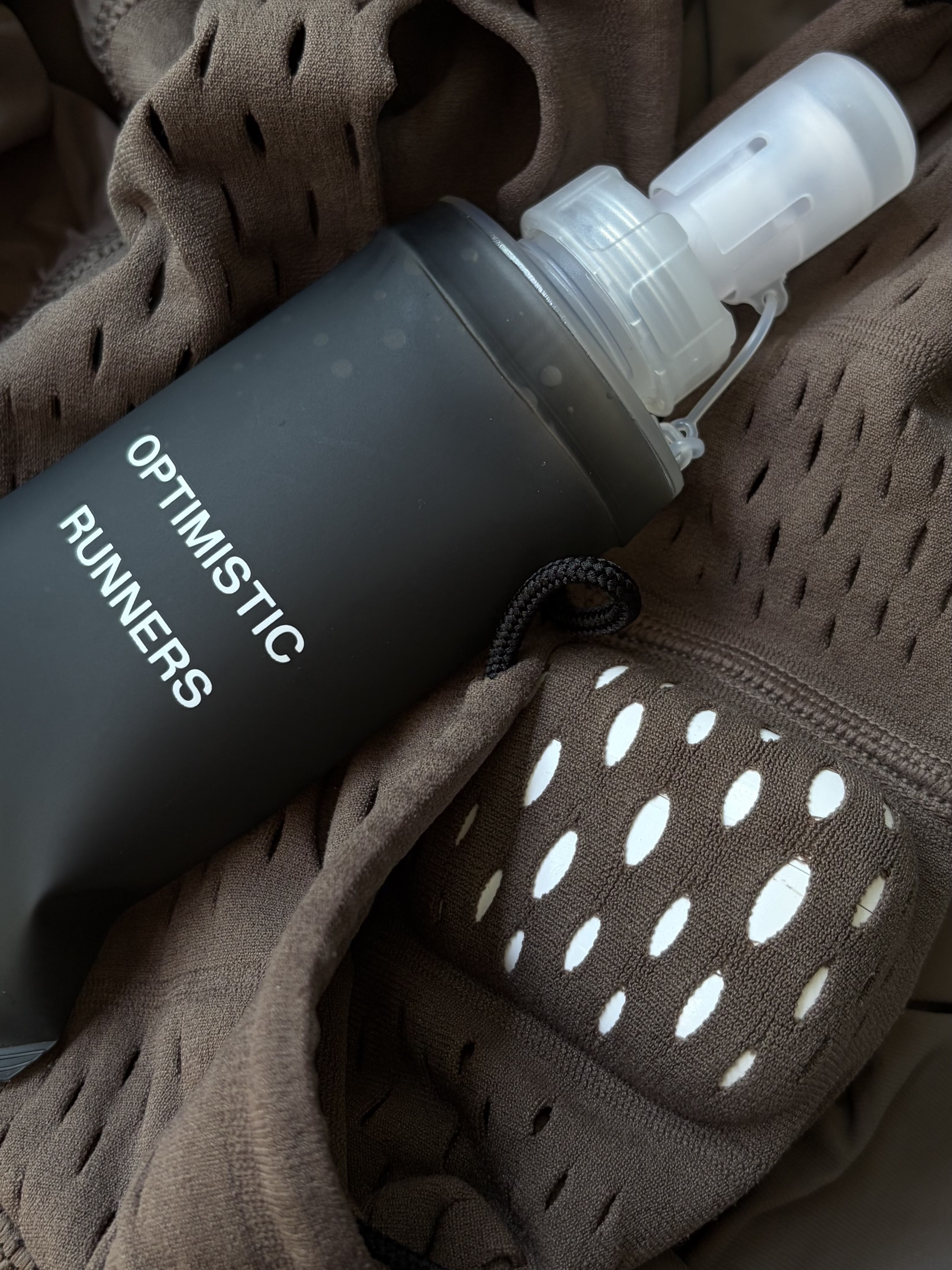 Norda x Gnuhr Warp Short Short Lined Kangaroo, Optimistic Runners Soft Bottle 150ml Black 착용 스타일